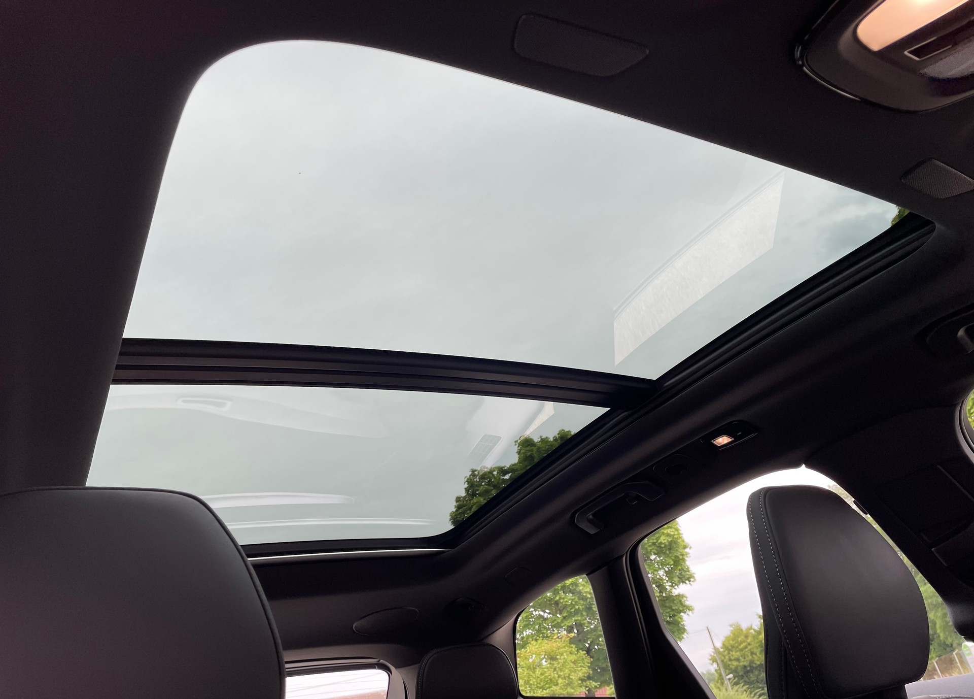 VOLVO XC60 2.0 T6 TE Ultimate Dark e-image-15