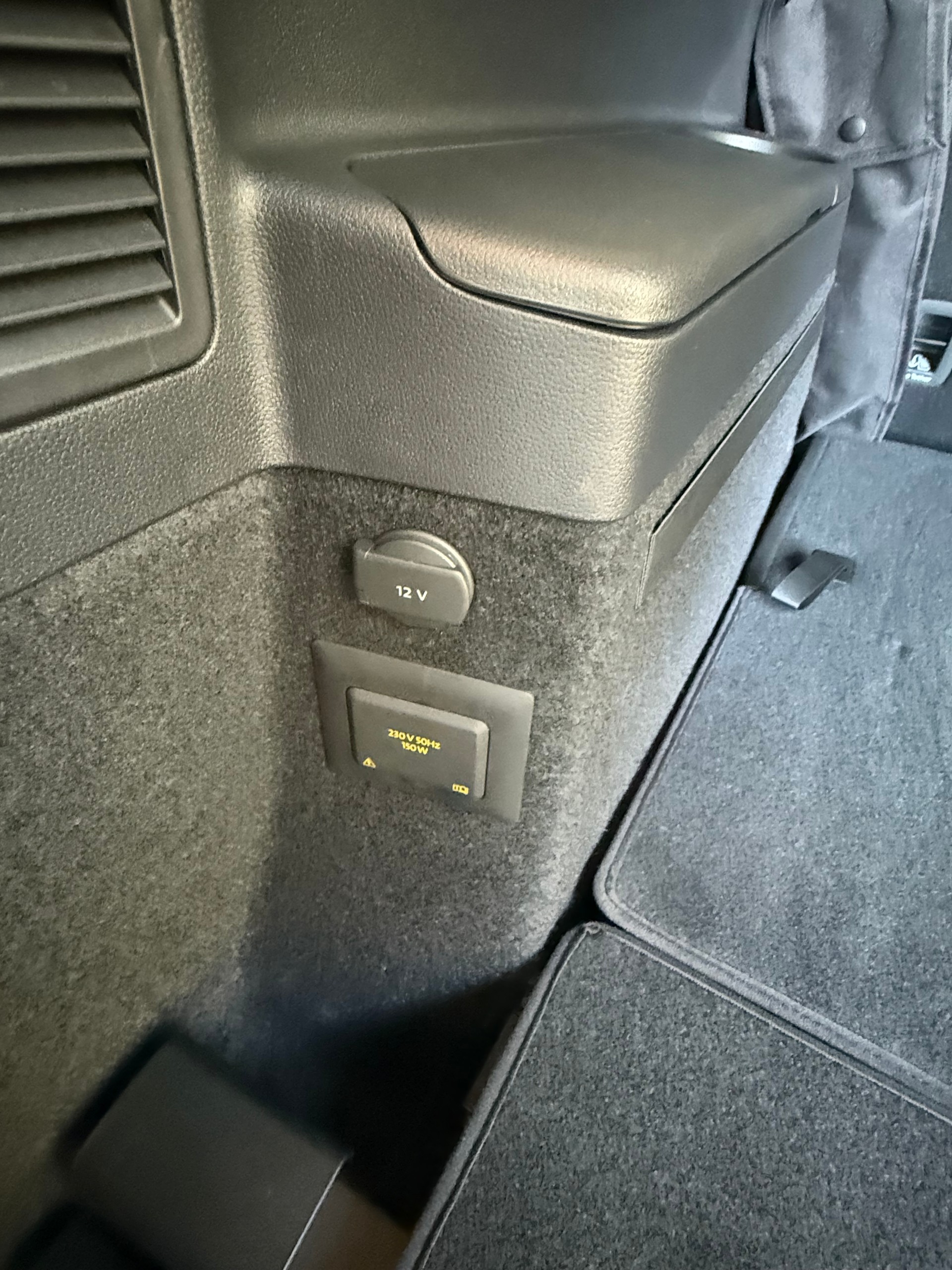 VW Touran 1.5 TSI EVO Comfortline DSG / VENDUE / VERKAUFT-image-7