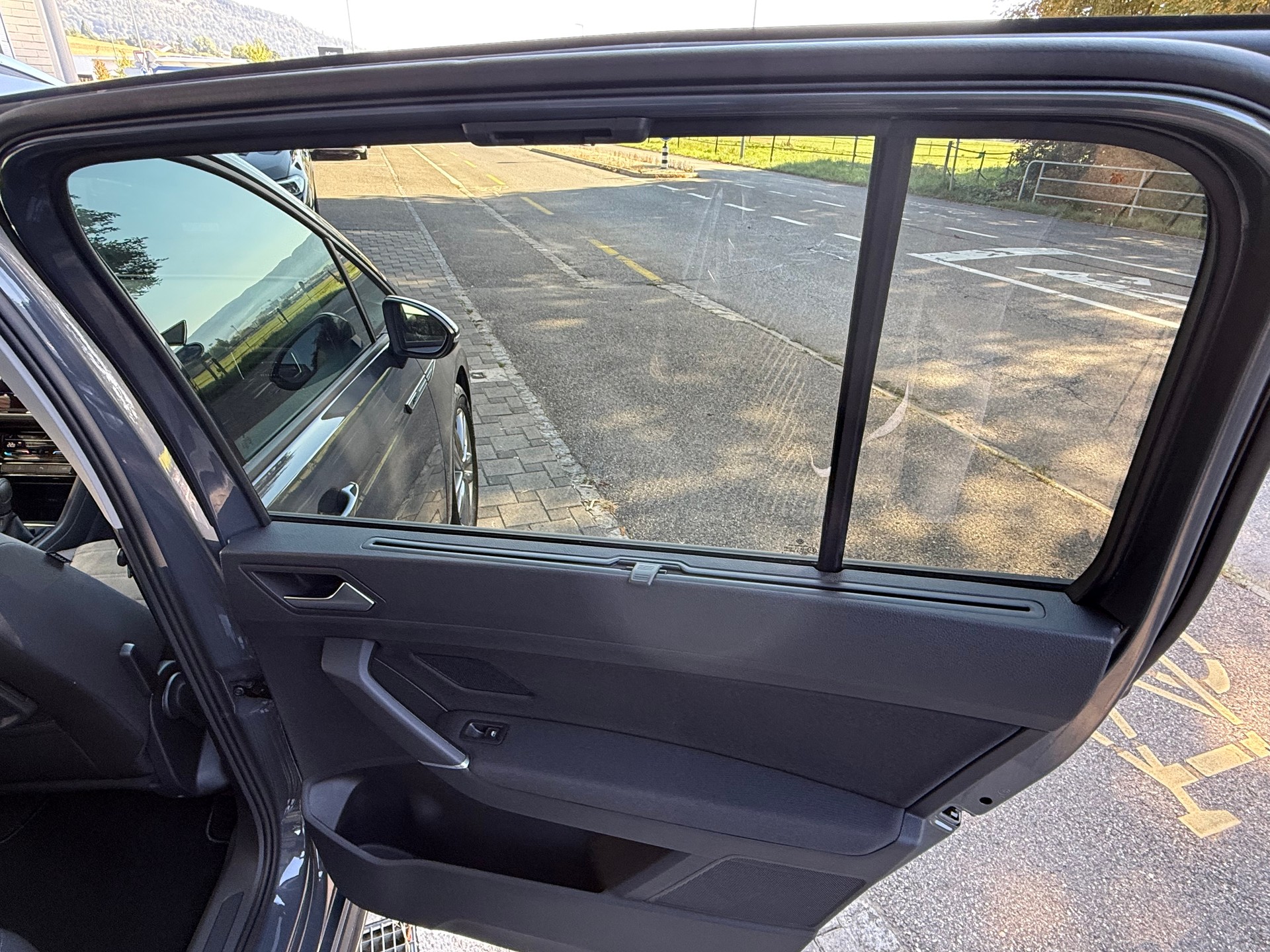 VW Touran 1.5 TSI EVO Comfortline DSG / VENDUE / VERKAUFT-image-9