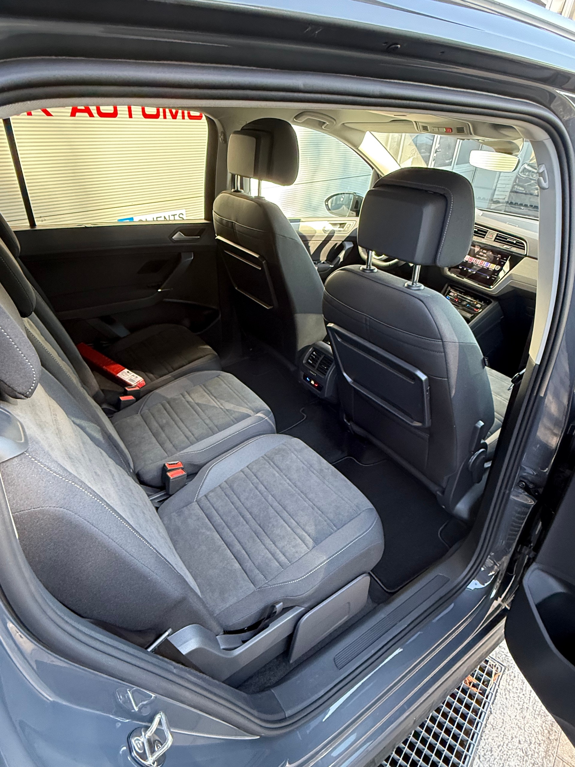 VW Touran 1.5 TSI EVO Comfortline DSG / VENDUE / VERKAUFT-image-8