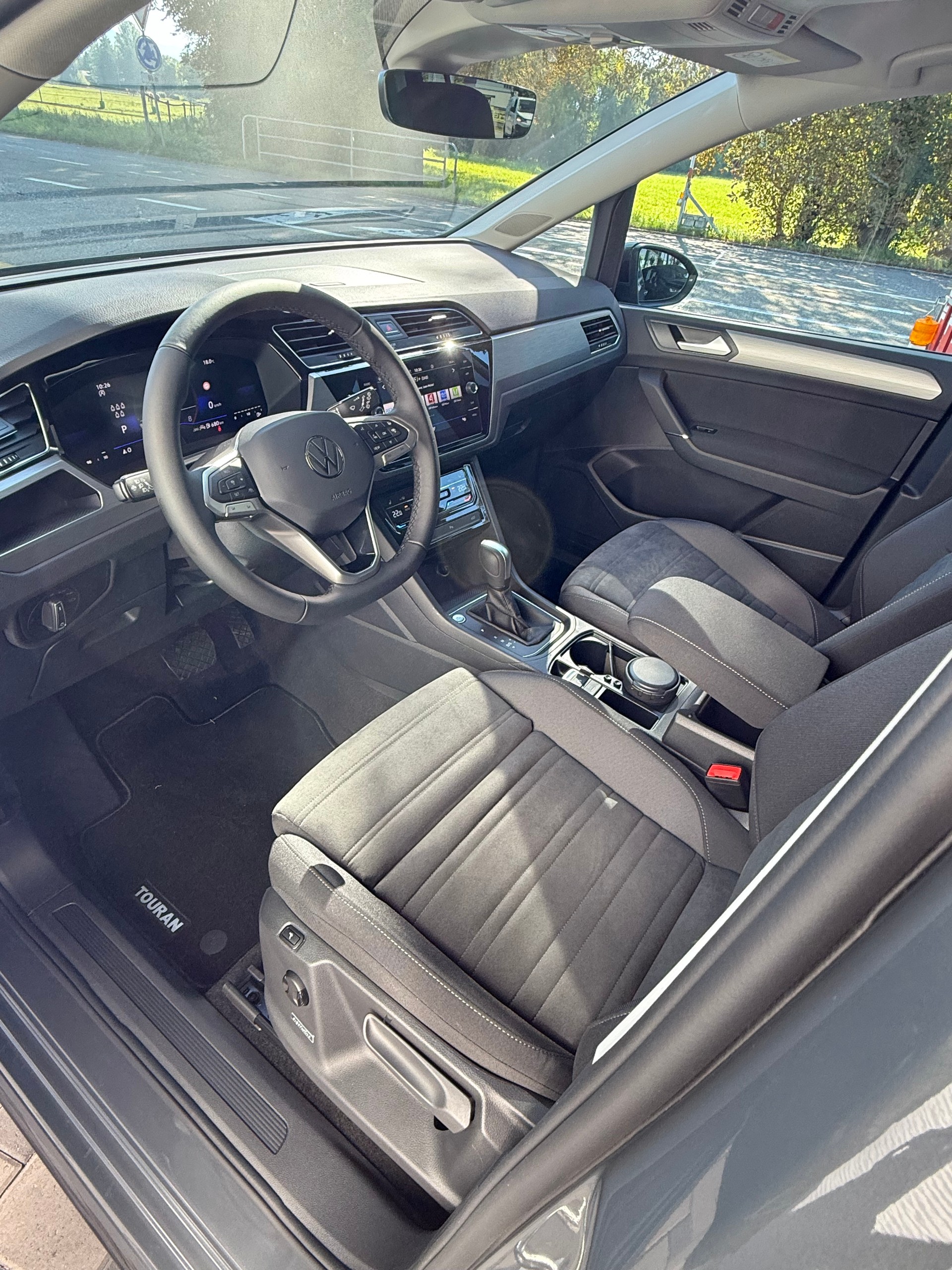 VW Touran 1.5 TSI EVO Comfortline DSG / VENDUE / VERKAUFT-image-11