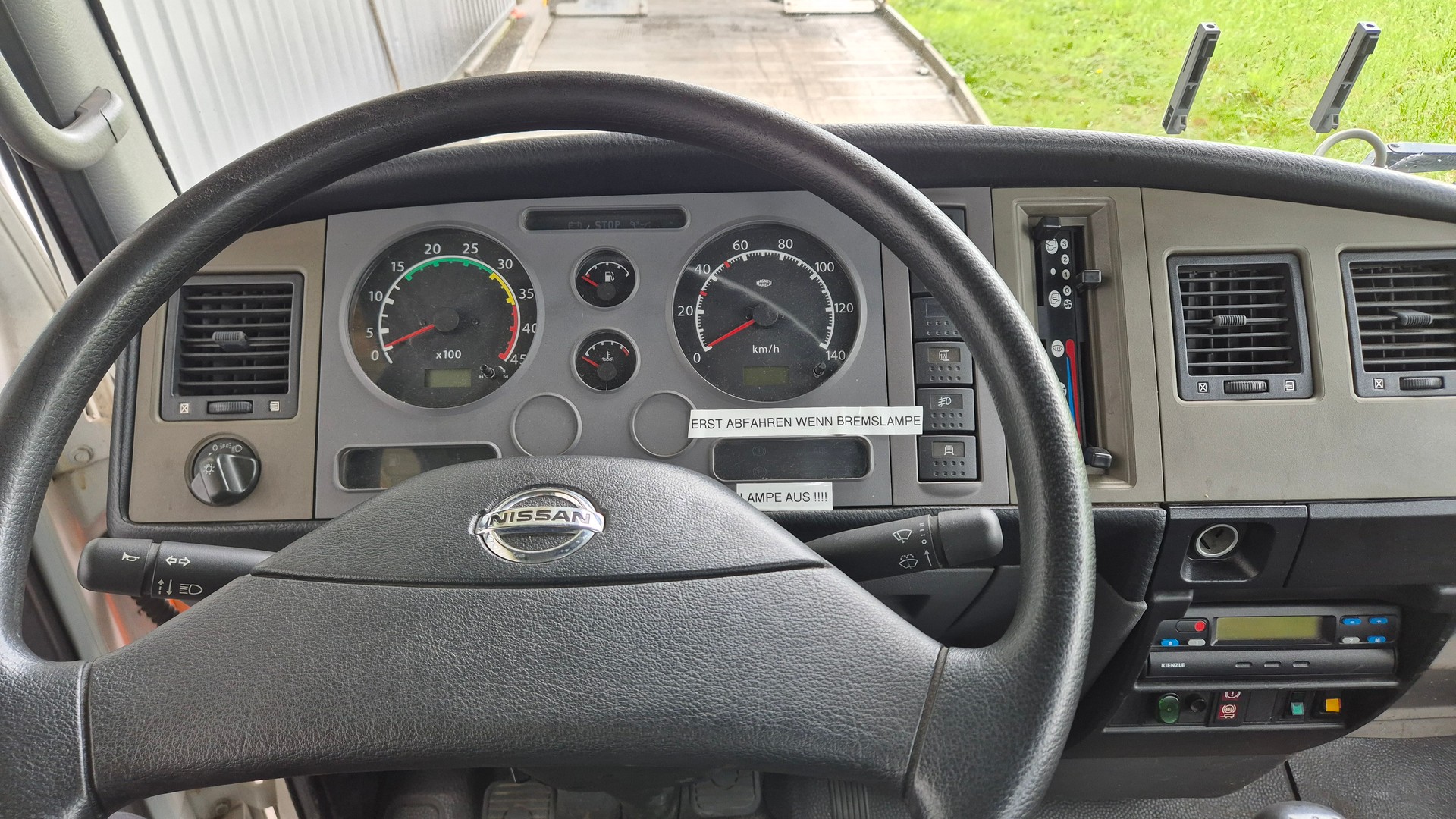NISSAN Atleon TK 45.13 3.0 Ti-image-1