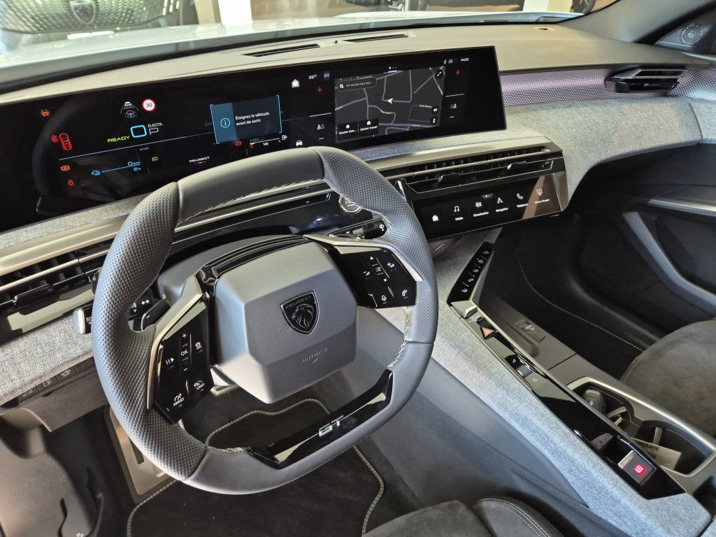 PEUGEOT 3008 1.6 Plug-in Hybrid GT-image-10