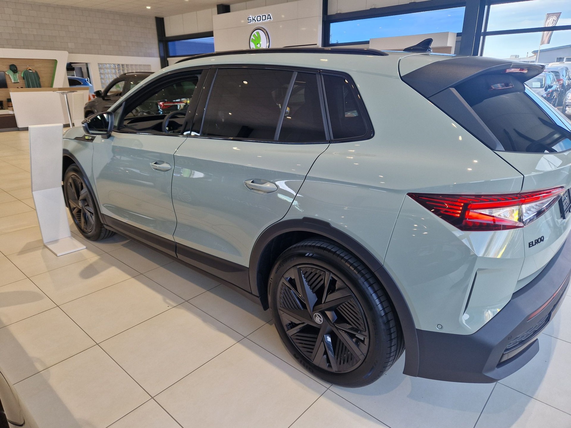 SKODA Elroq RS 4x4-image-6