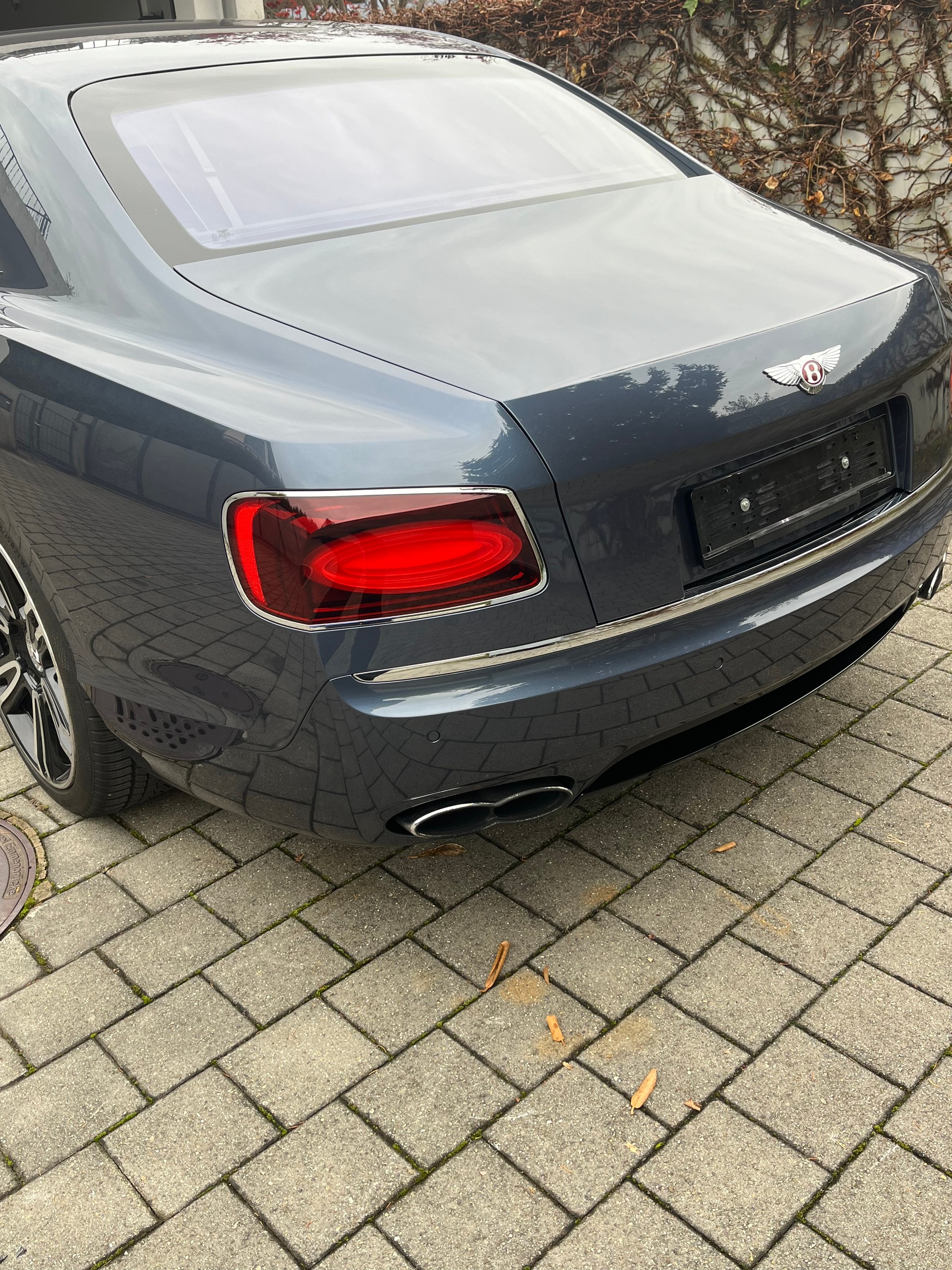 BENTLEY Flying Spur V8 S-image-2