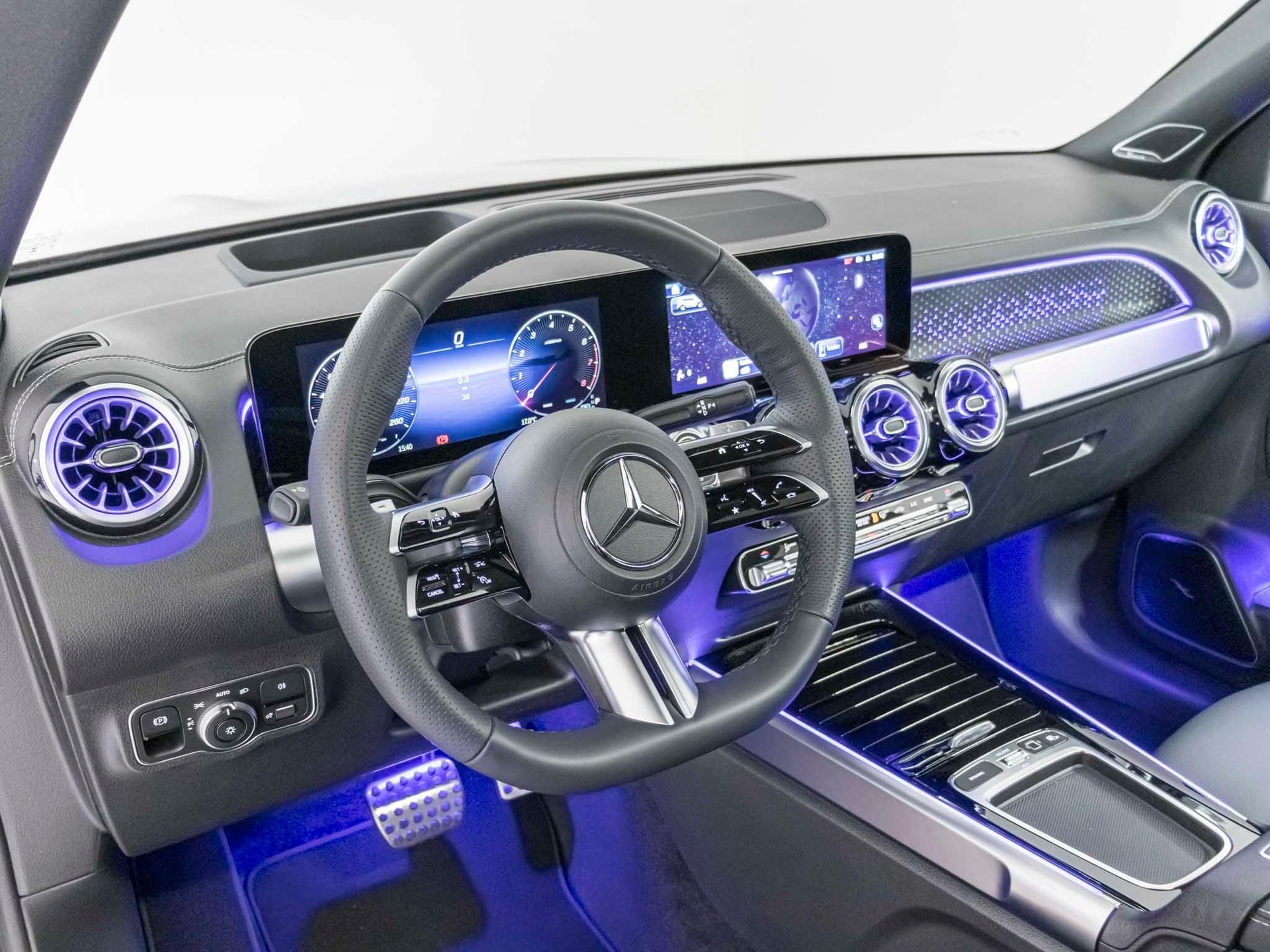 MERCEDES-BENZ GLB 250 4MATIC-image-9