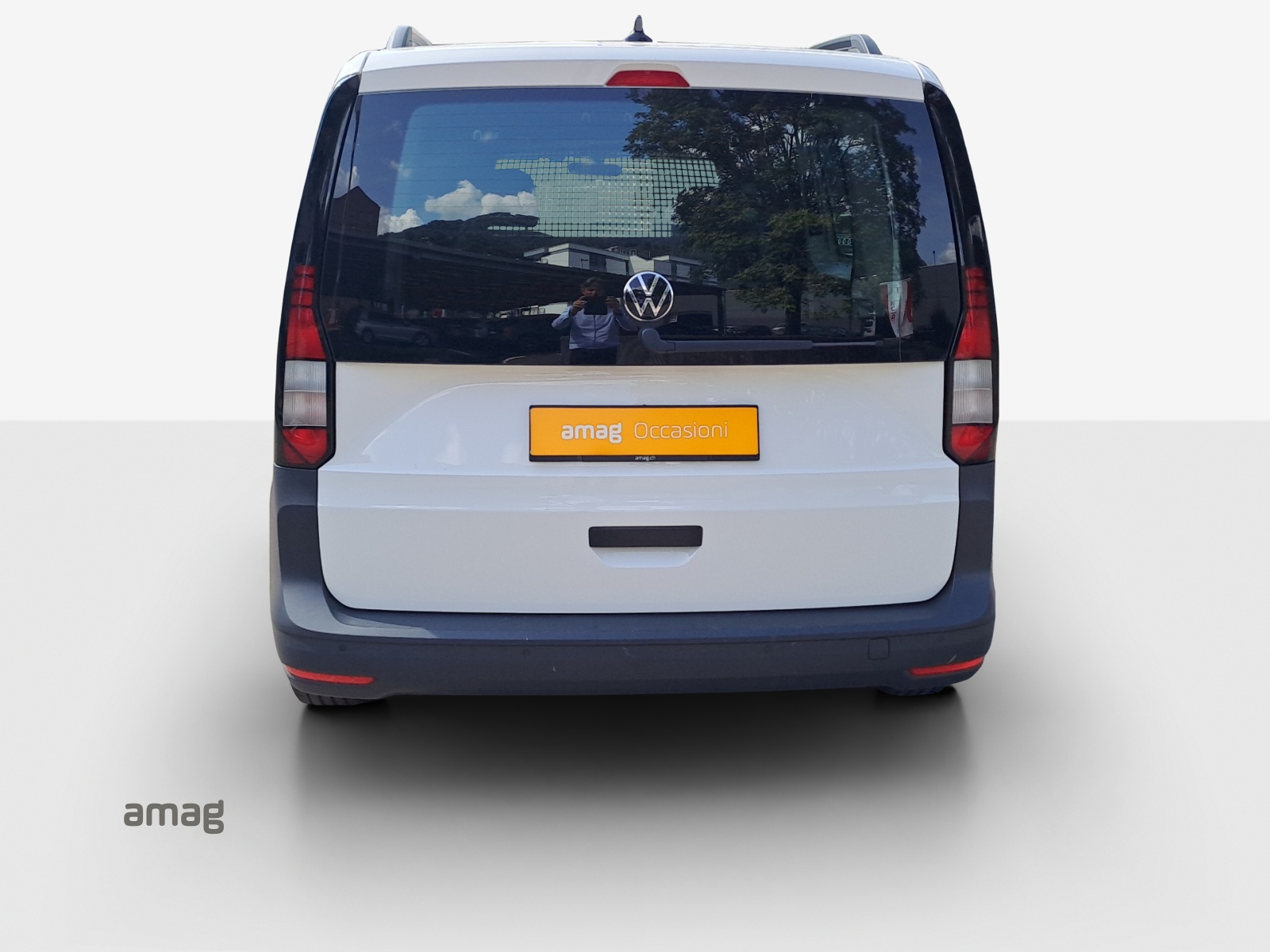 VW Caddy Cargo 2.0TDI-image-3