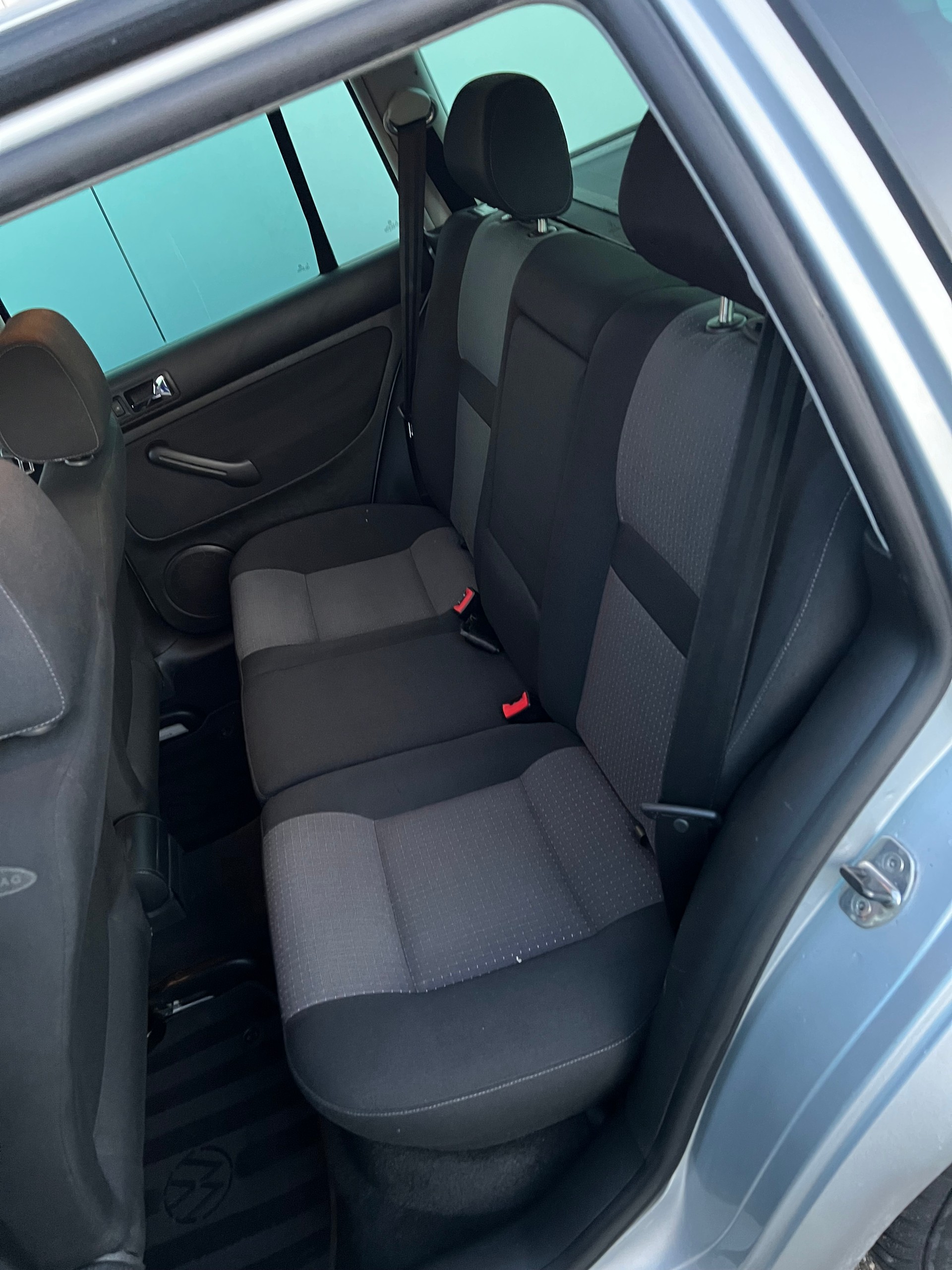 VW Golf Variant 1.6 Ocean Automatic-image-7