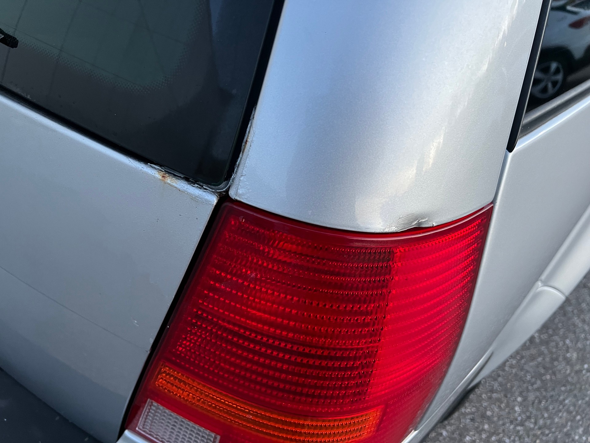 VW Golf Variant 1.6 Ocean Automatic-image-13