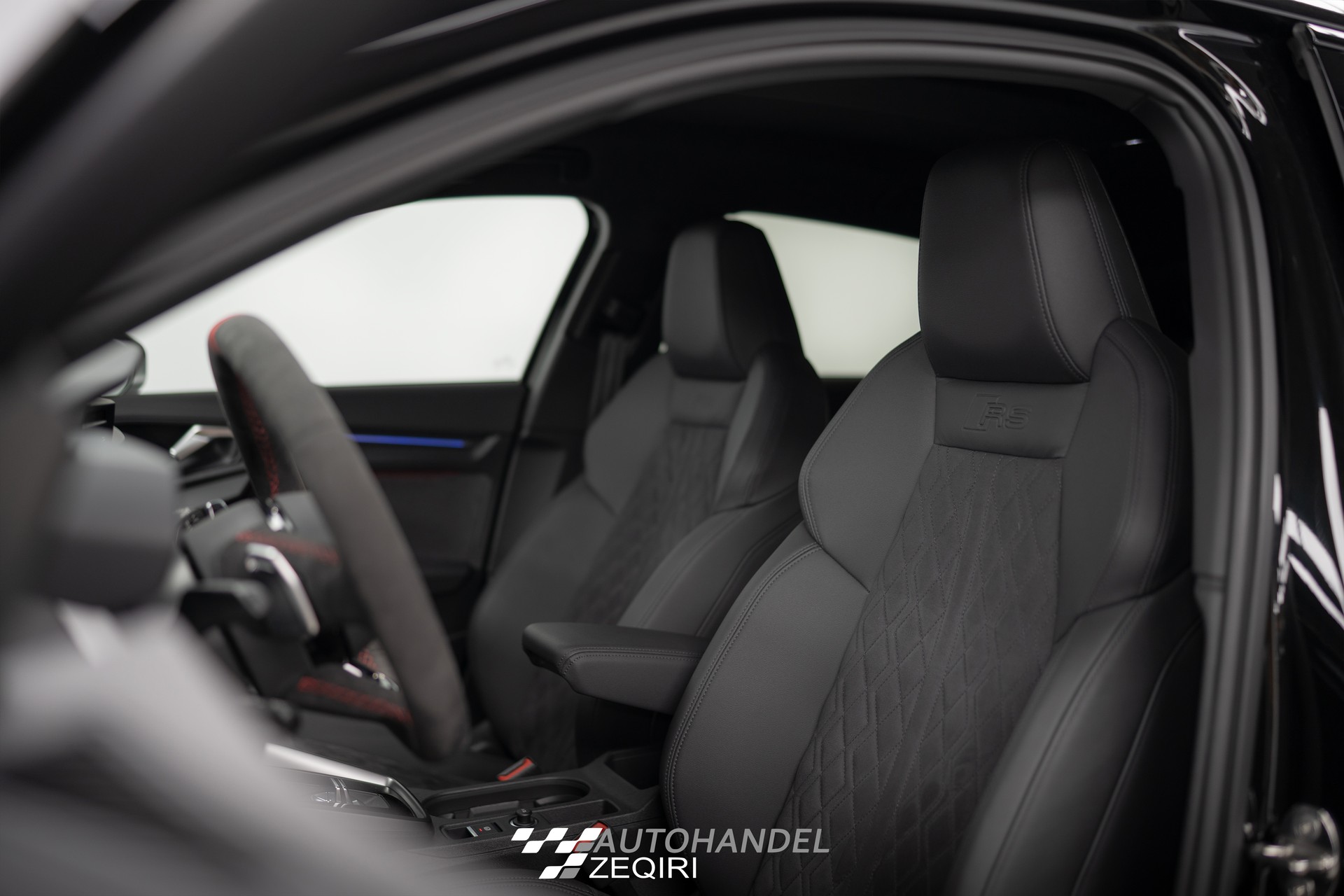 AUDI RS3 Sportback 2.5 TSI quattro S-tronic-image-7