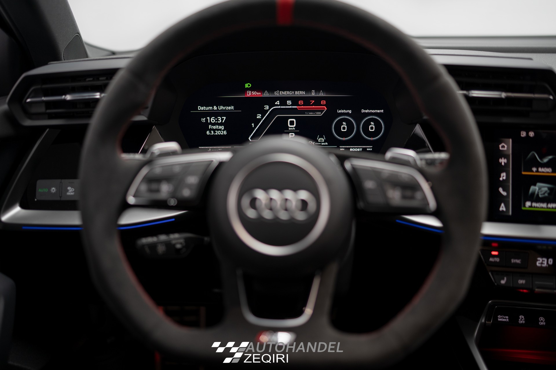 AUDI RS3 Sportback 2.5 TSI quattro S-tronic-image-11