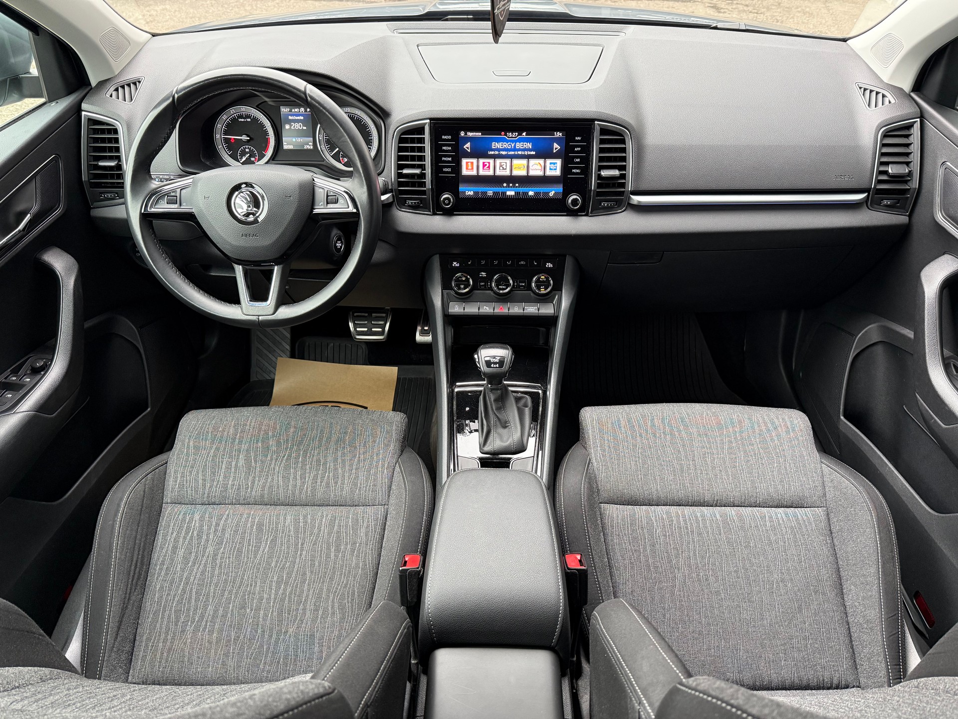 SKODA Karoq 2.0 TDI CR Style 4x4 DSG ** MFK 28.01.2026**-image-14