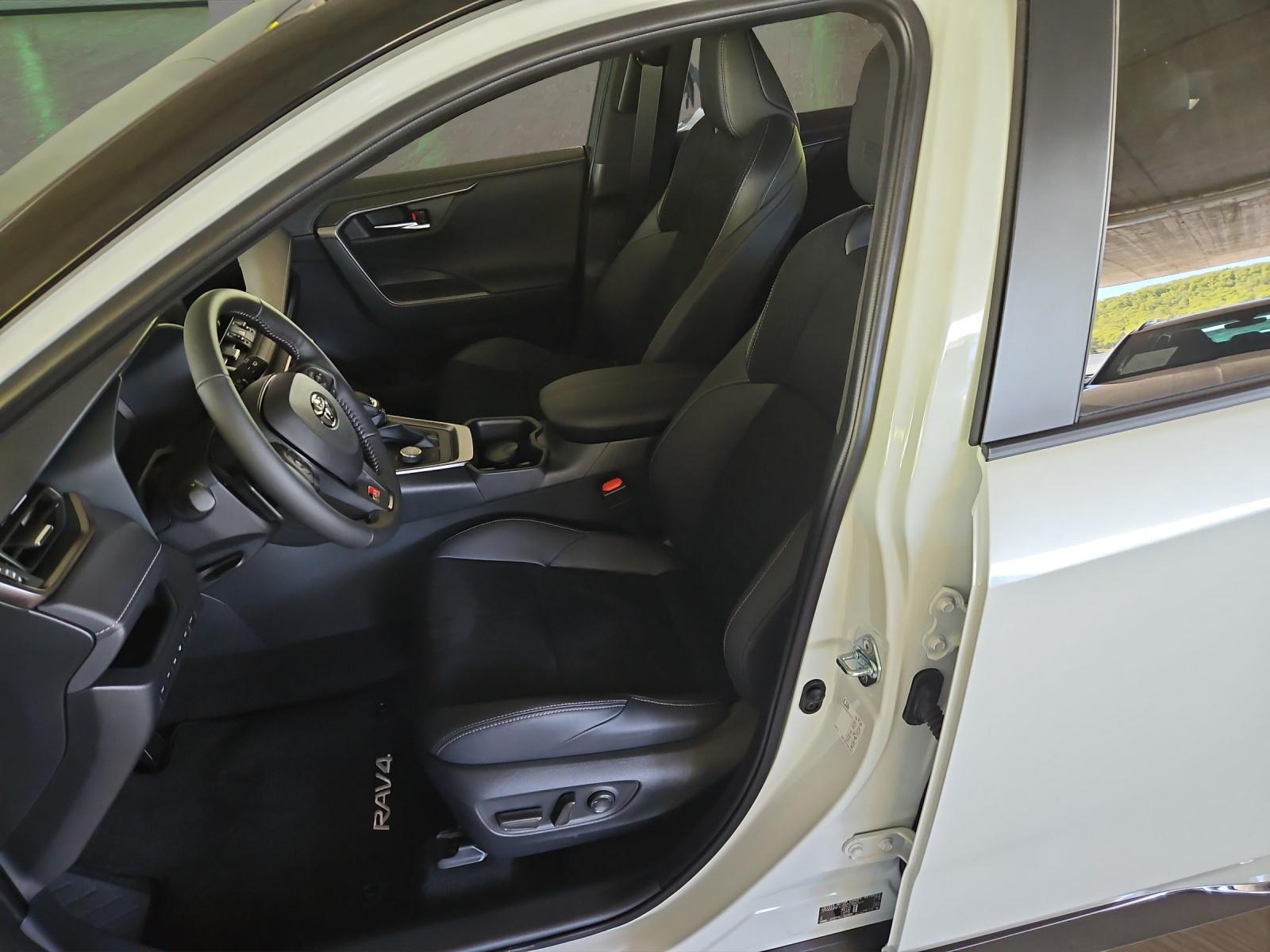 TOYOTA RAV4 2.5 Plug-In-Hybrid GR Sport-image-8