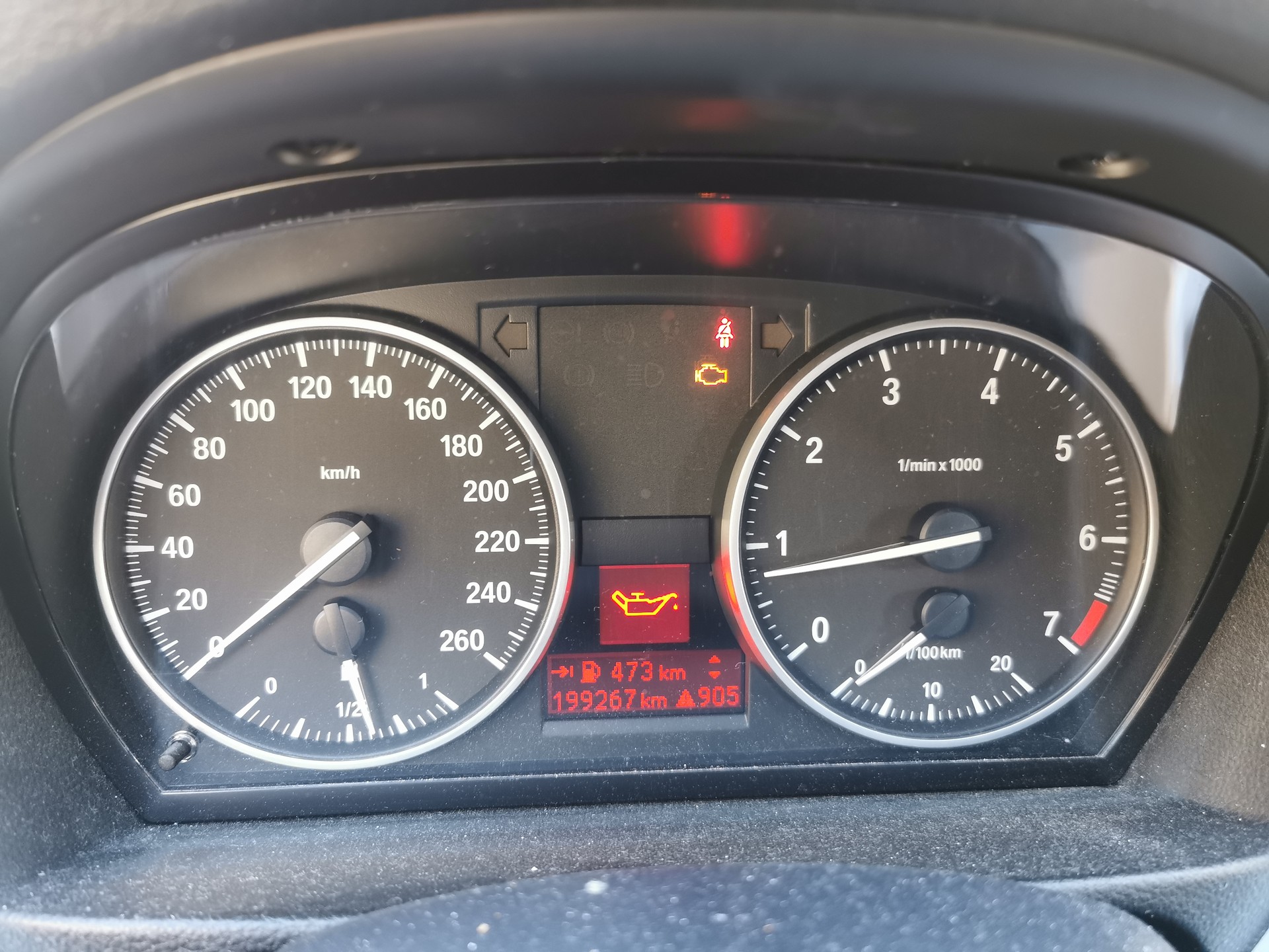 BMW 318i Touring-image-13