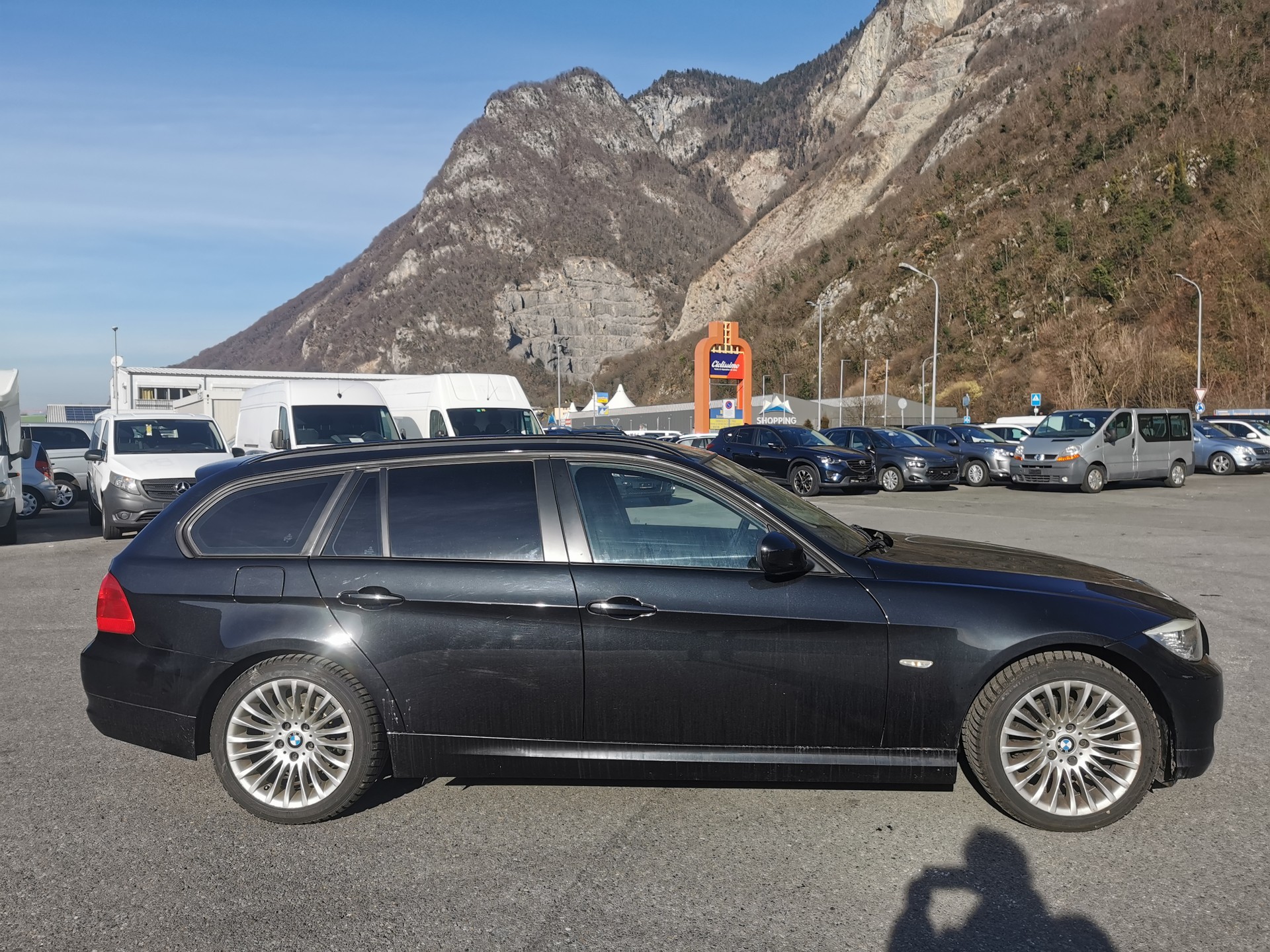 BMW 318i Touring-image-4