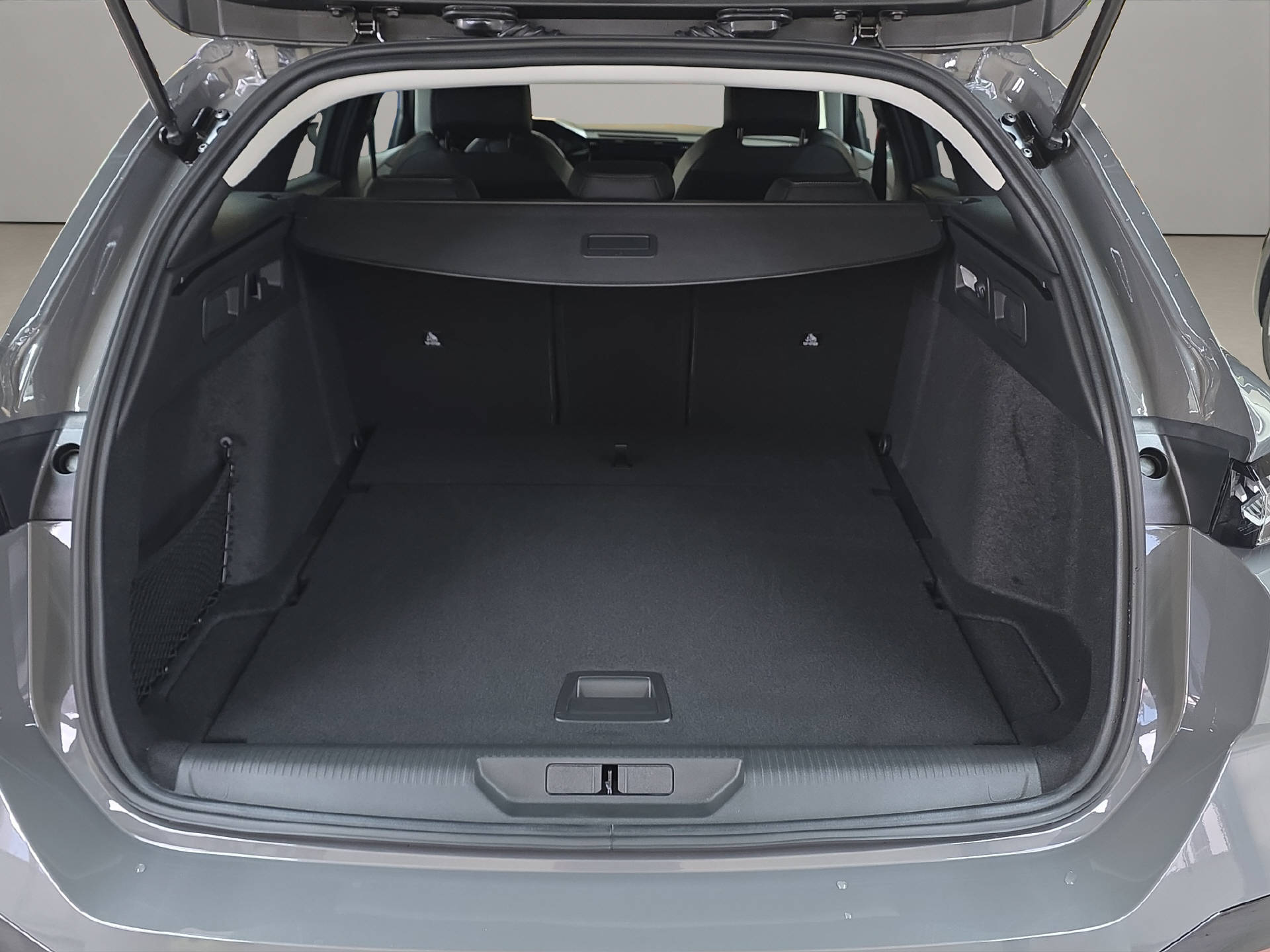 PEUGEOT 308 SW 1.2 Hybrid Allure-image-10