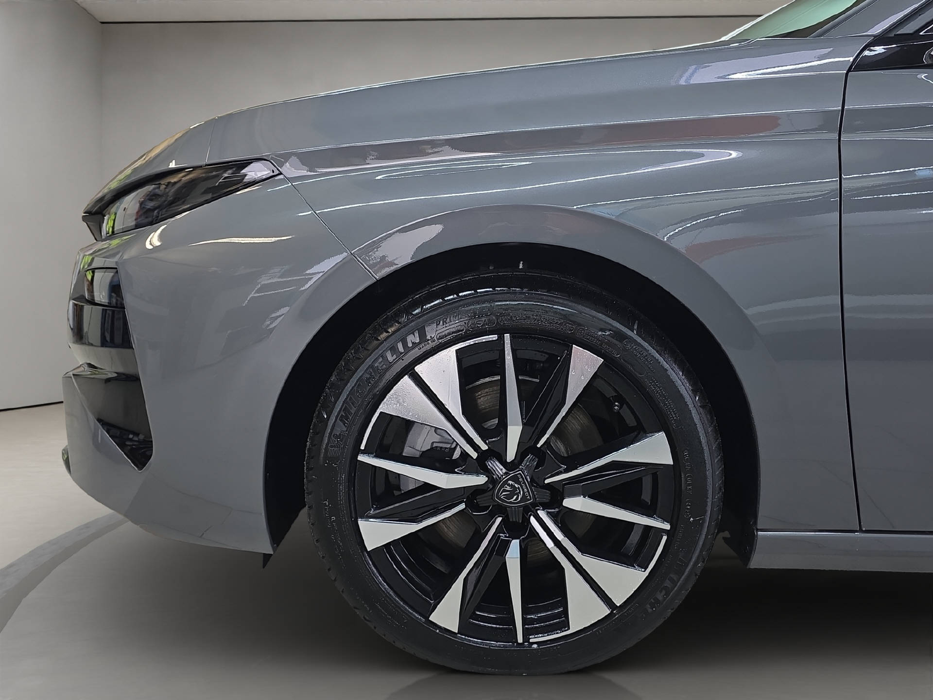 PEUGEOT 308 SW 1.2 Hybrid Allure-image-11