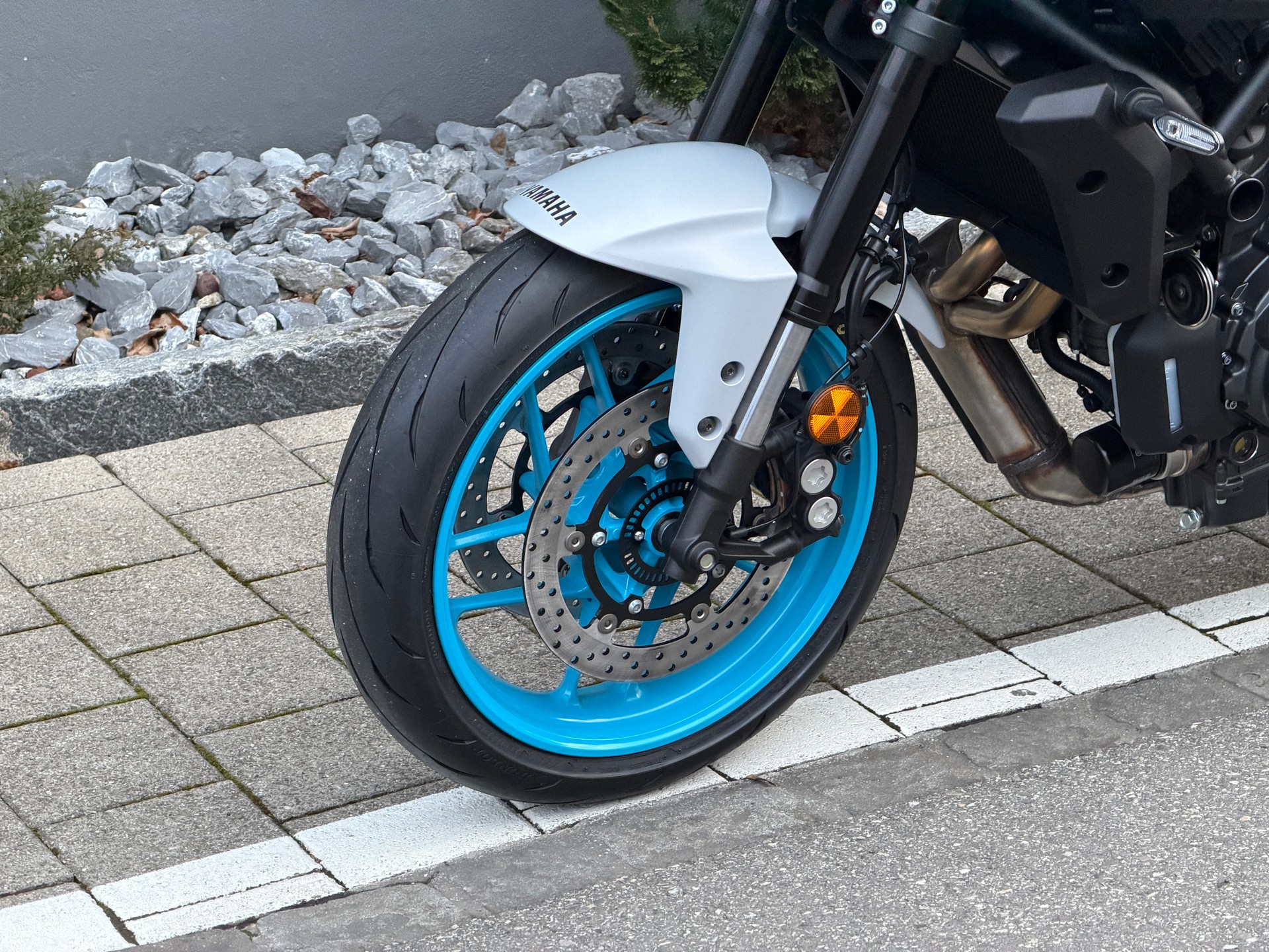 YAMAHA MT-07 Y-AMT-showroom-element-2