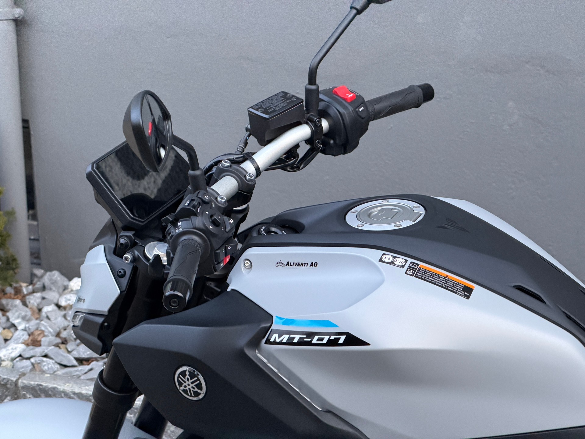 YAMAHA MT-07 Y-AMT-showroom-element-3