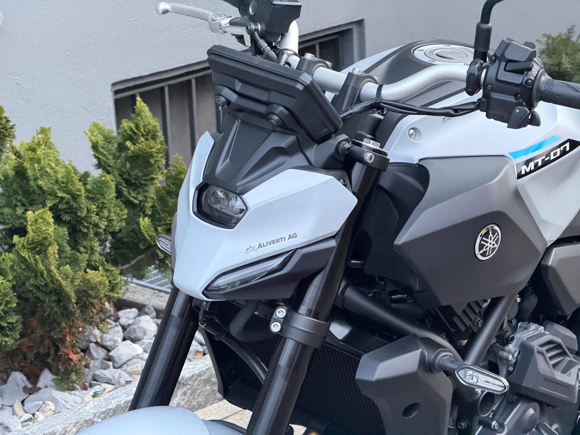 YAMAHA MT-07 Y-AMT-showroom-element-1