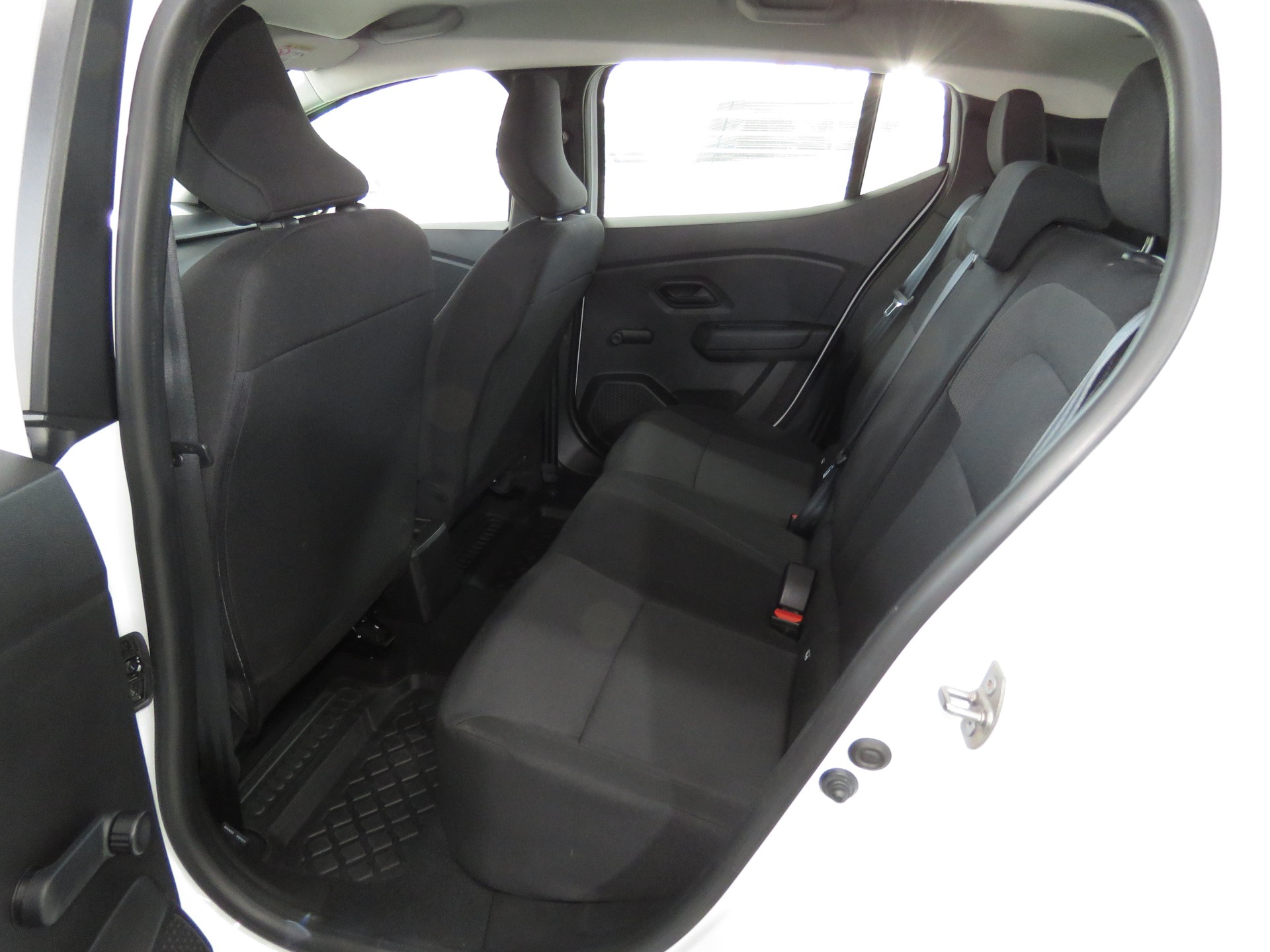 DACIA Sandero SCe 65 Essential-image-8