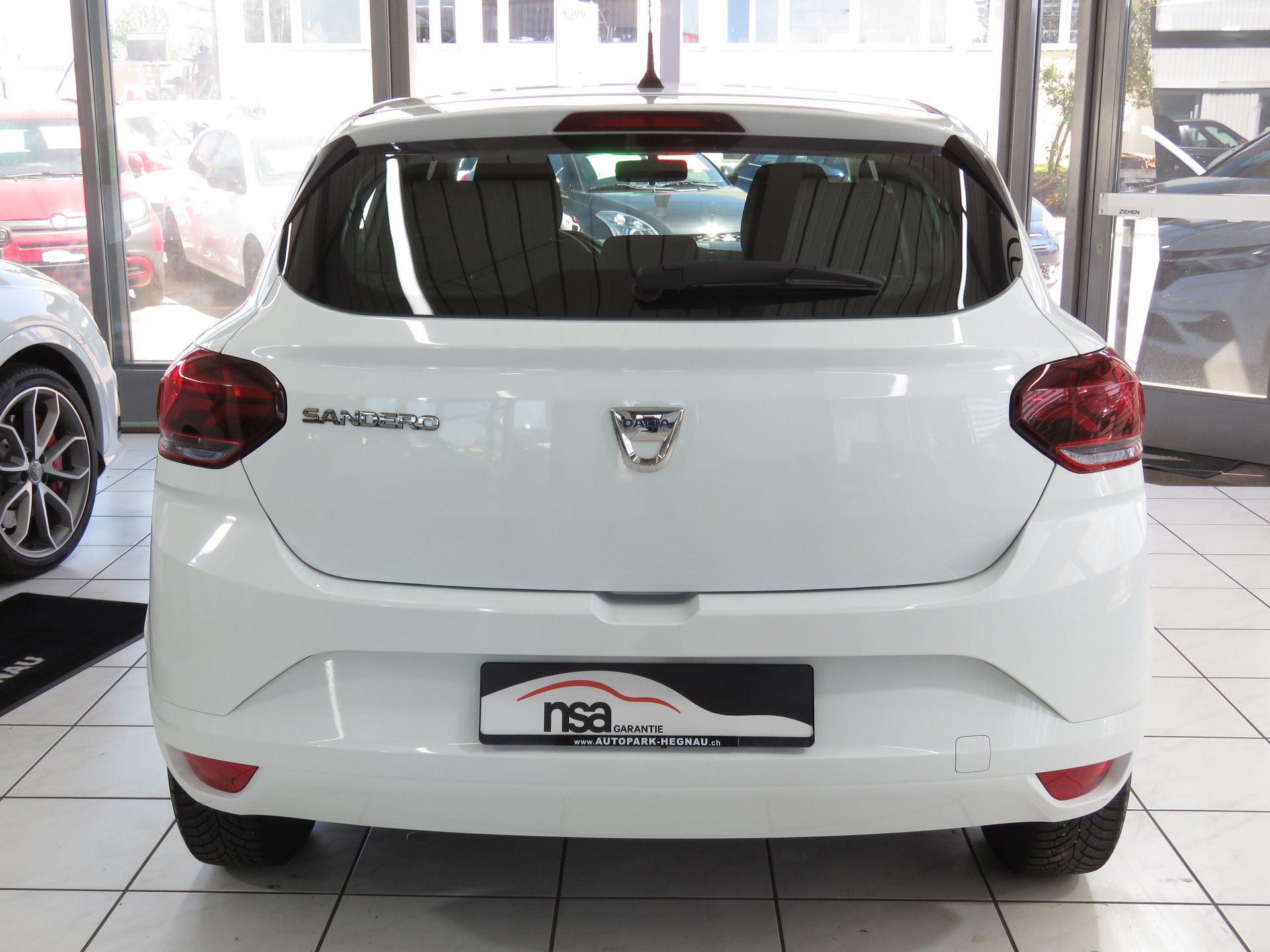 DACIA Sandero SCe 65 Essential-image-4