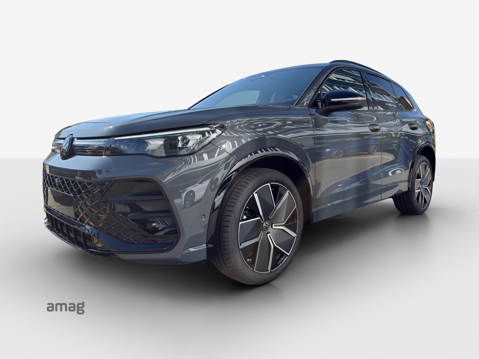 VW Tiguan 2.0 TSI DSG R-Line United 4Motion-image-0
