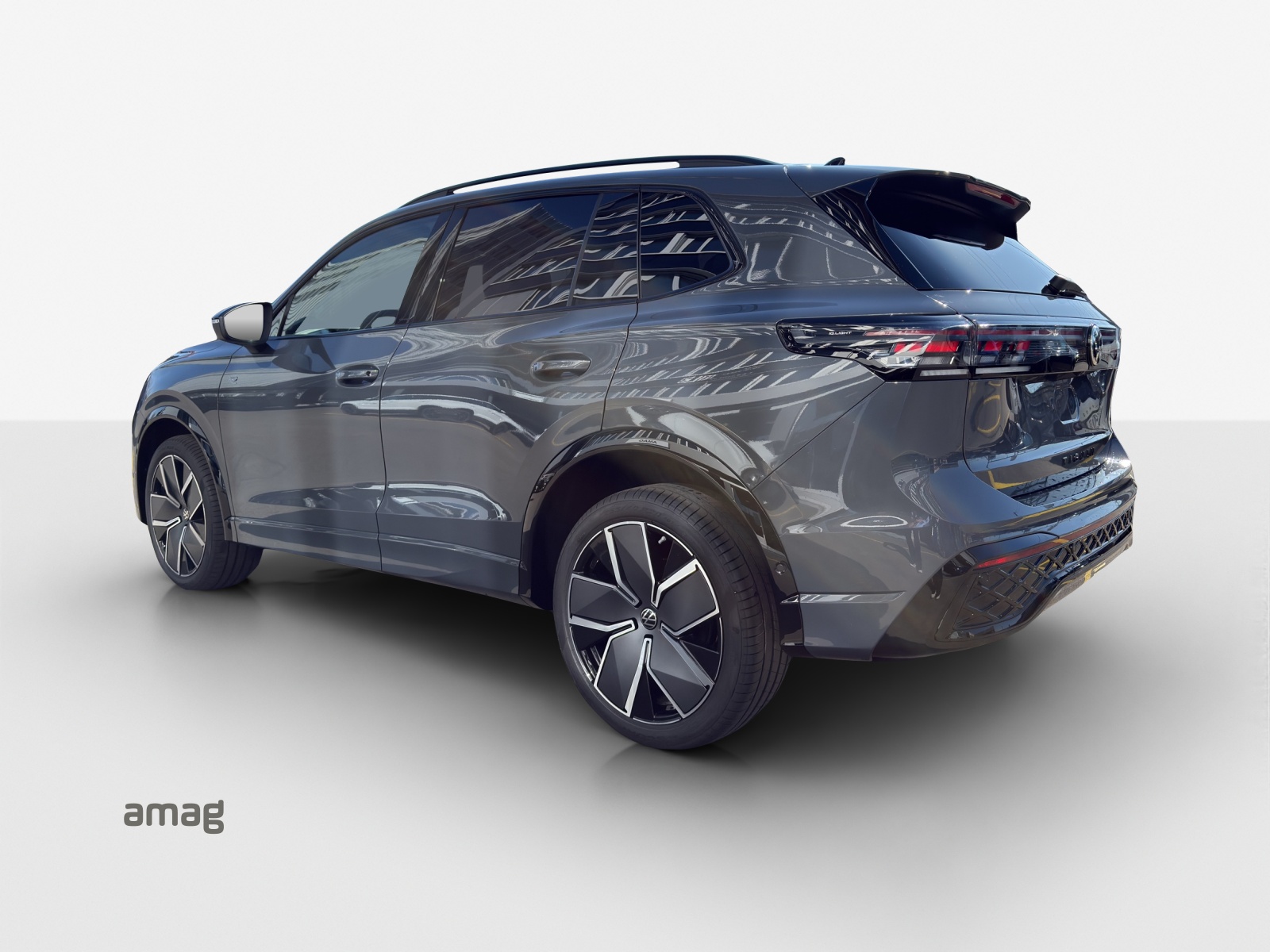 VW Tiguan 2.0 TSI DSG R-Line United 4Motion-image-2