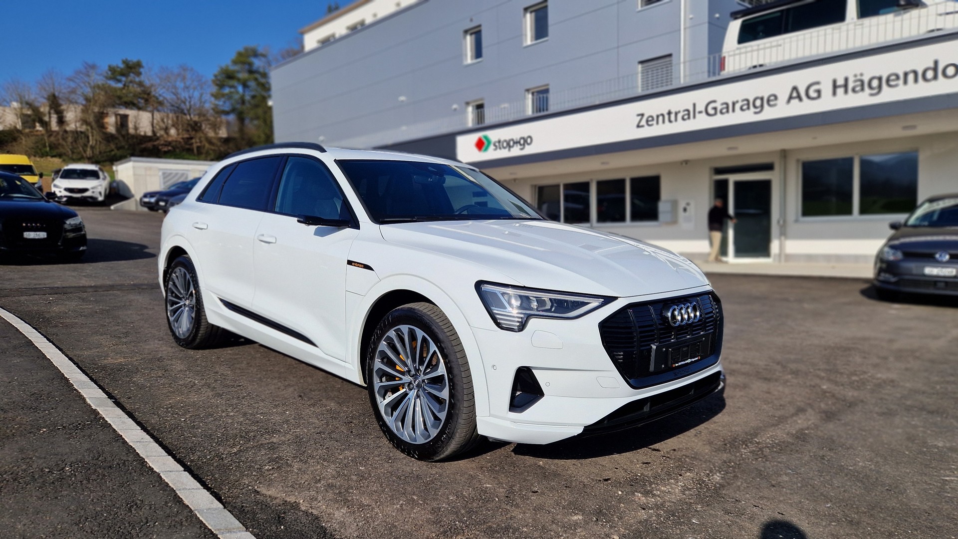 AUDI e-tron 55 Advanced quattro-image-0