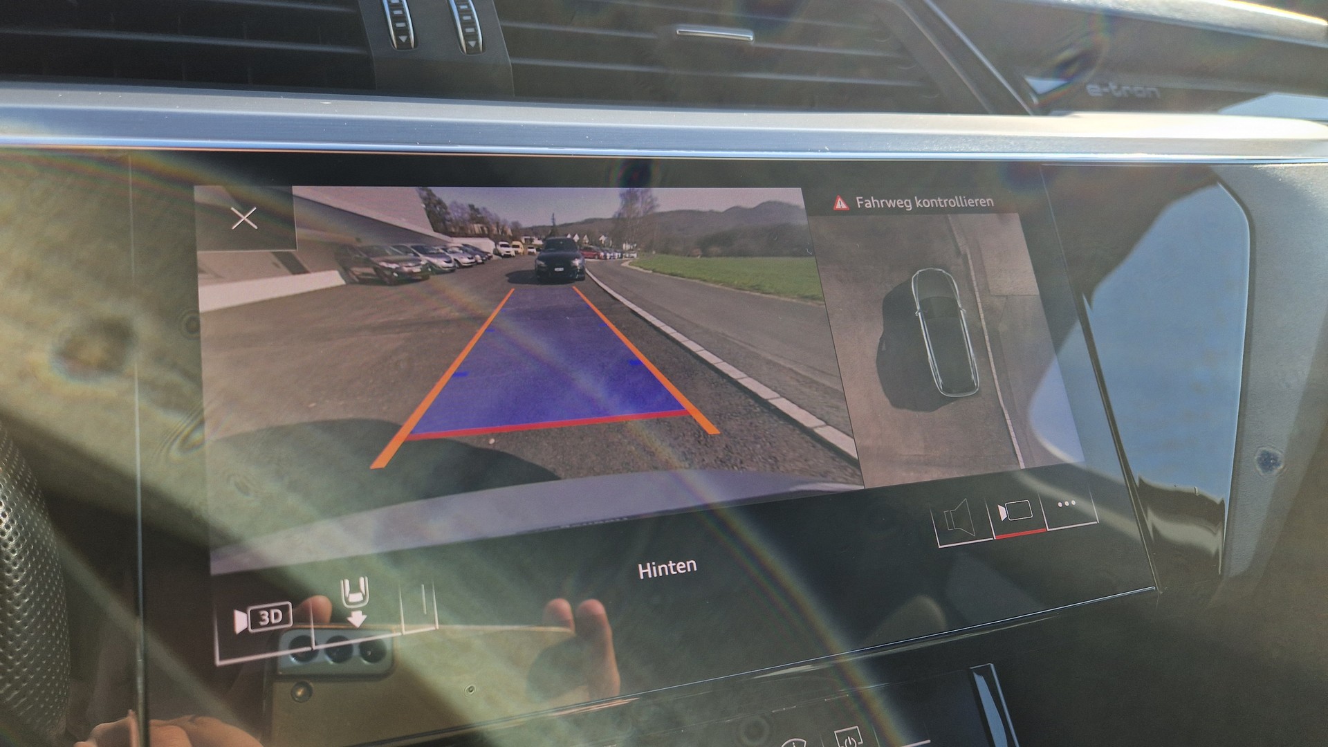 AUDI e-tron 55 Advanced quattro-image-8