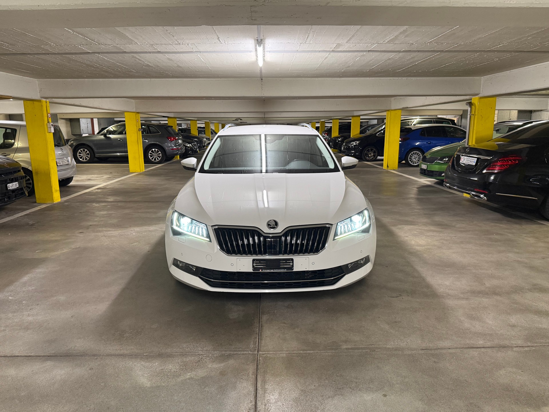 SKODA Superb Combi 2.0 TDi L&K 4x4 DSG-image-7