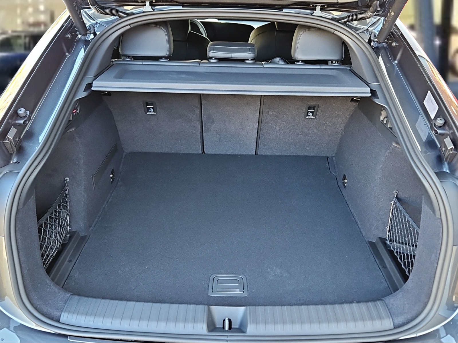AUDI Q6 Sportback e-tron quattro Daytonagrau Perleffekt-image-5