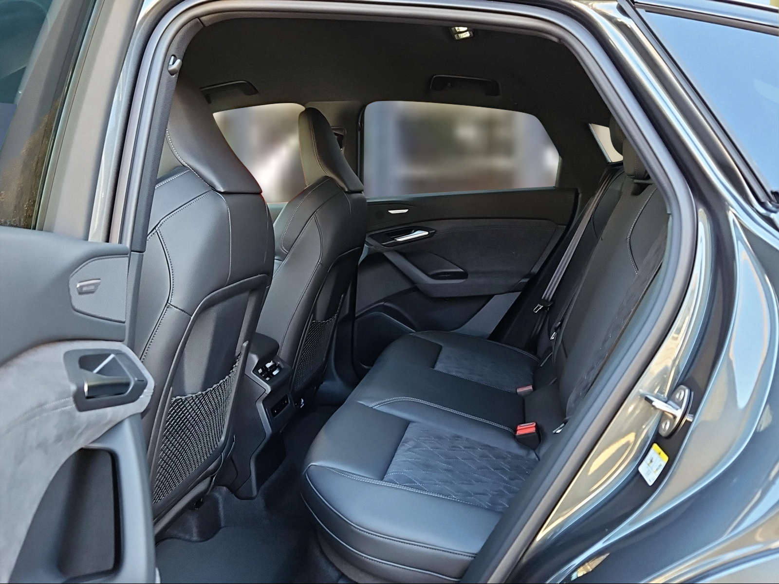 AUDI Q6 Sportback e-tron quattro Daytonagrau Perleffekt-image-9