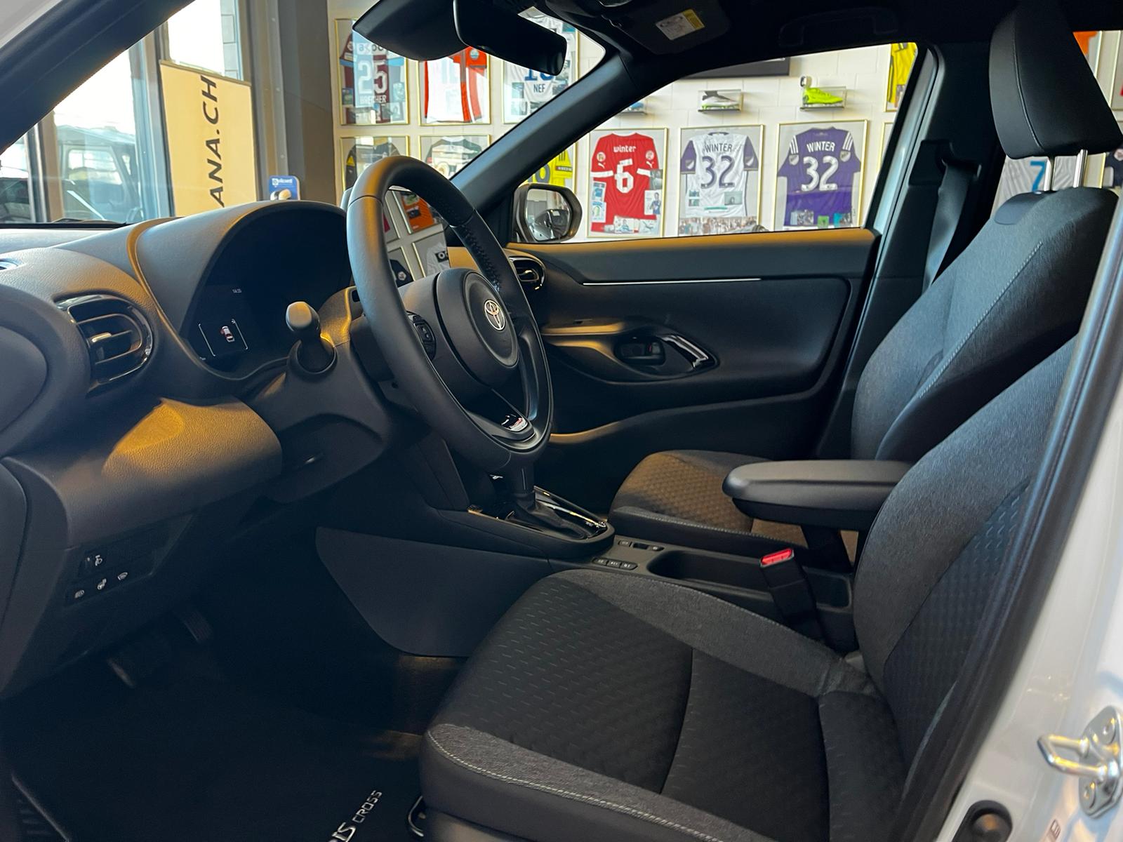 TOYOTA Yaris Cross 1.5 TEAMPLAYER-image-11