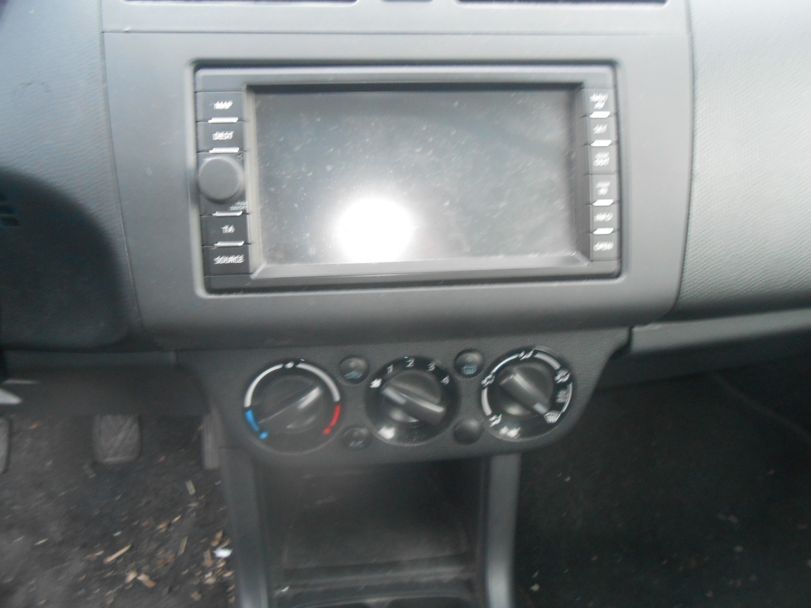 SUZUKI Swift 1.3i 16V GL Top-image-13