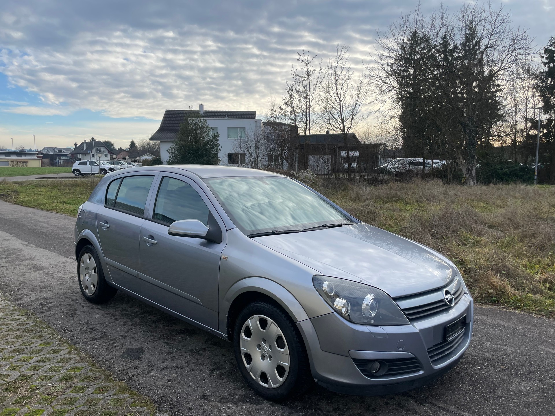 OPEL Astra 1.8i 16V Enjoy-image-0