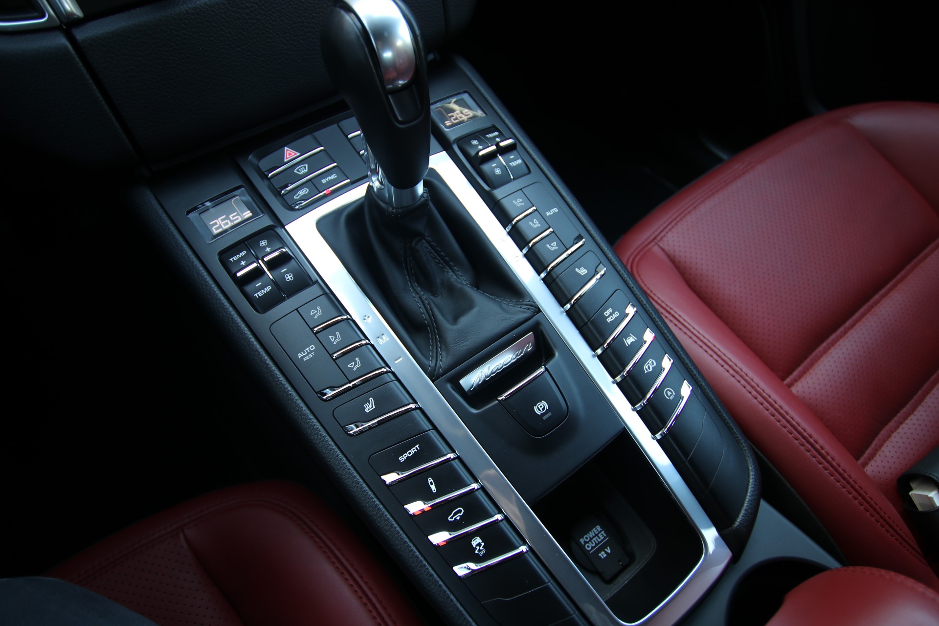 PORSCHE Macan GTS PDK-image-21