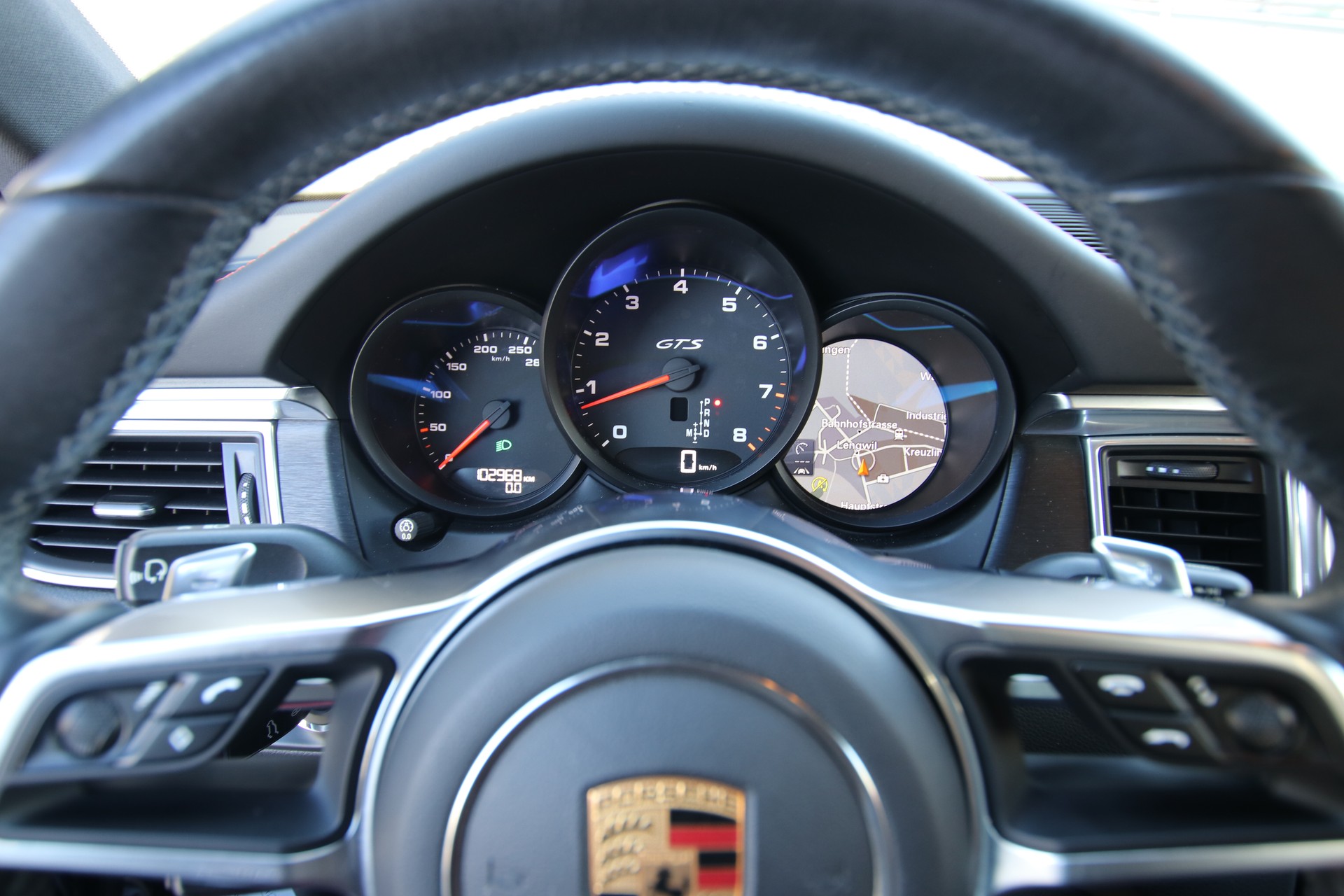 PORSCHE Macan GTS PDK-image-22