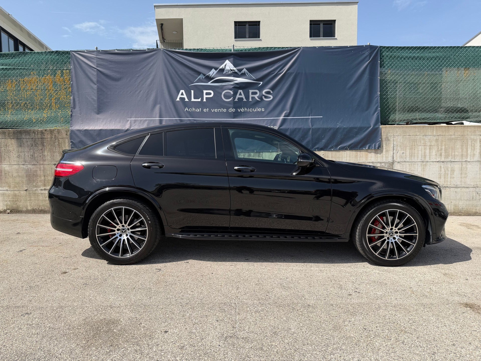 MERCEDES-BENZ GLC Coupé 250 AMG Line 4Matic 9G-Tronic-image-3