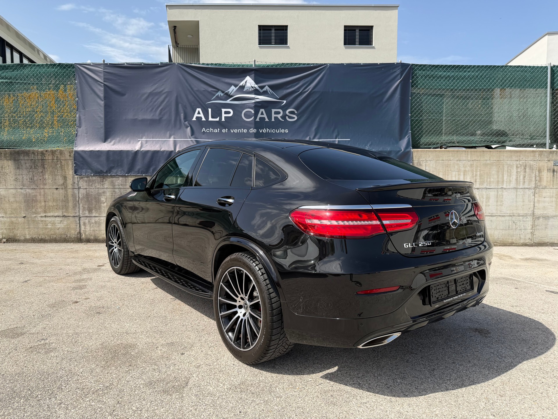 MERCEDES-BENZ GLC Coupé 250 AMG Line 4Matic 9G-Tronic-image-1