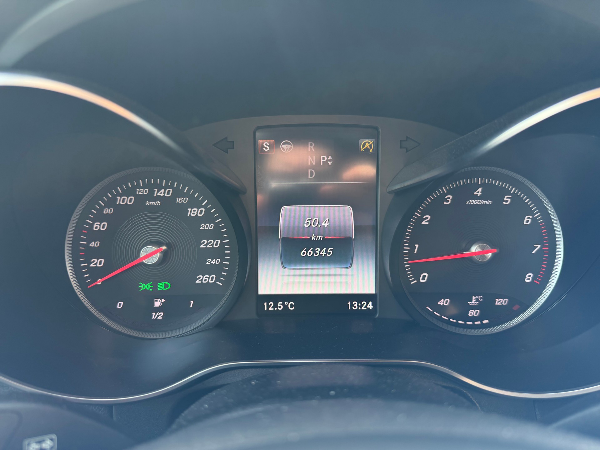 MERCEDES-BENZ GLC Coupé 250 AMG Line 4Matic 9G-Tronic-image-9