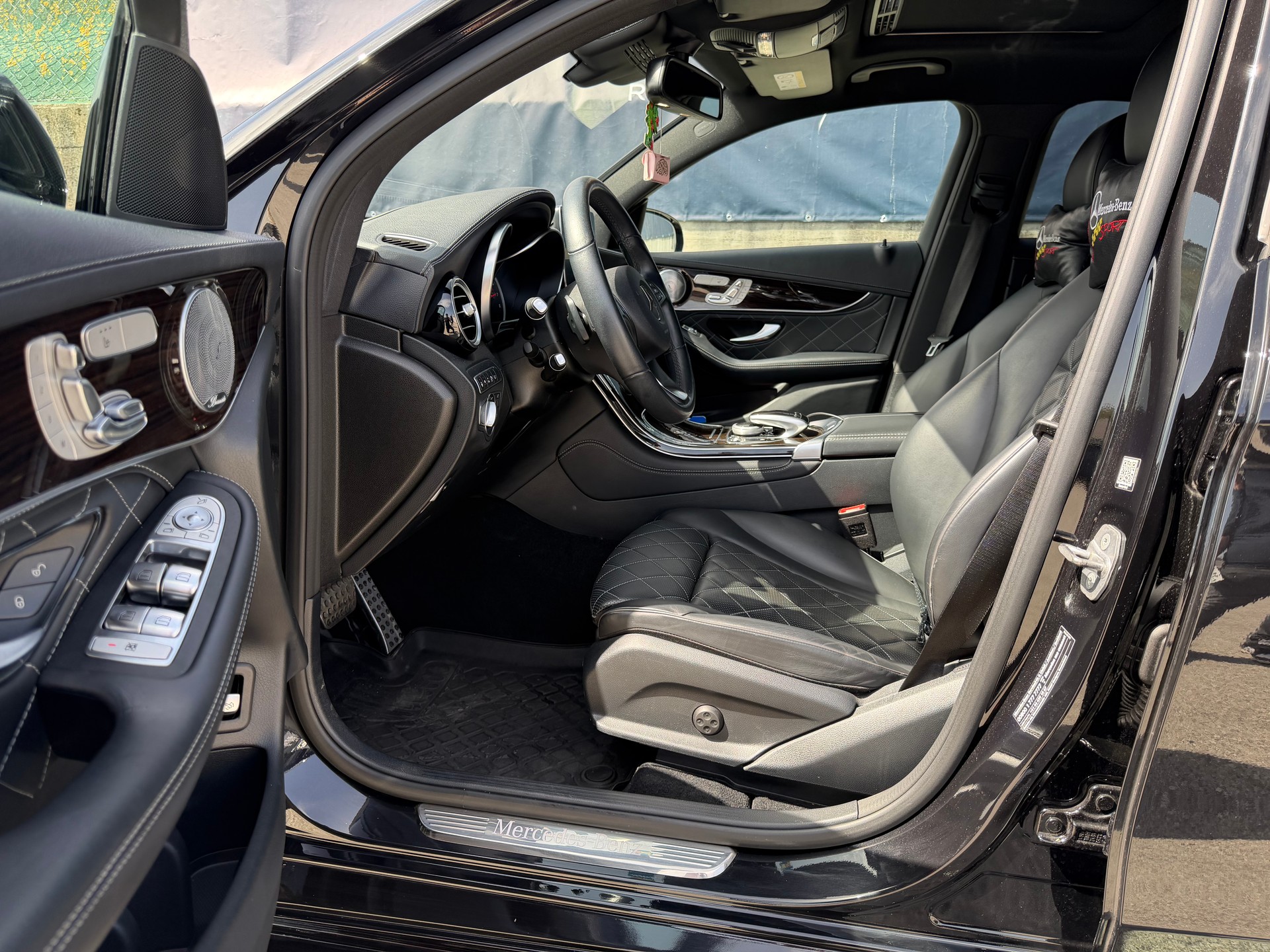 MERCEDES-BENZ GLC Coupé 250 AMG Line 4Matic 9G-Tronic-image-4
