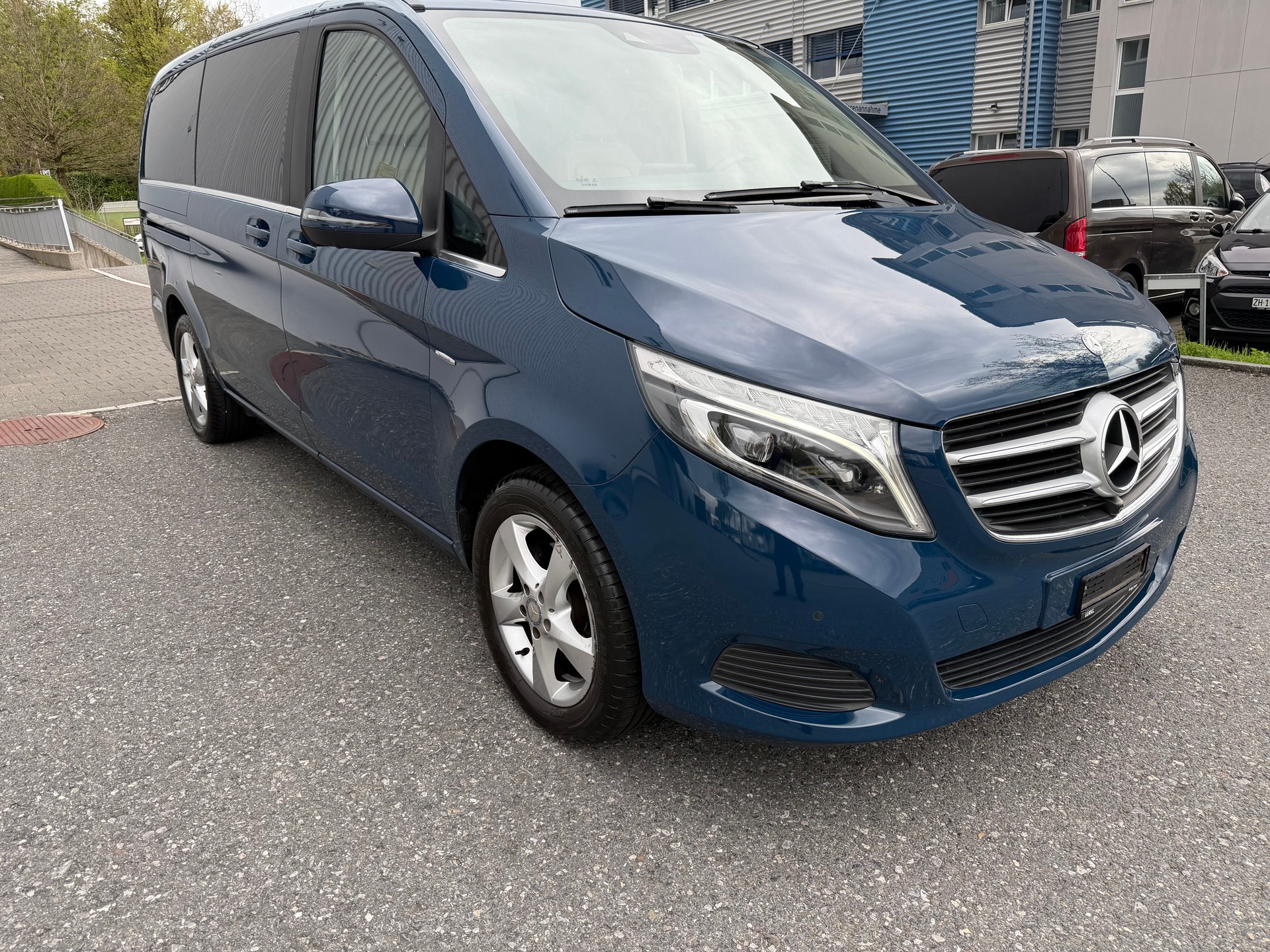 MERCEDES-BENZ V 200 d Avantgarde lang 7G-Tronic