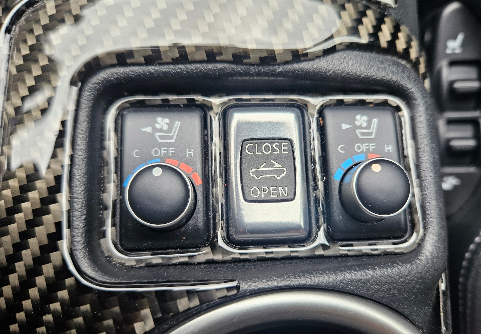 NISSAN 370 Z Roadster Pack Automatic-image-9