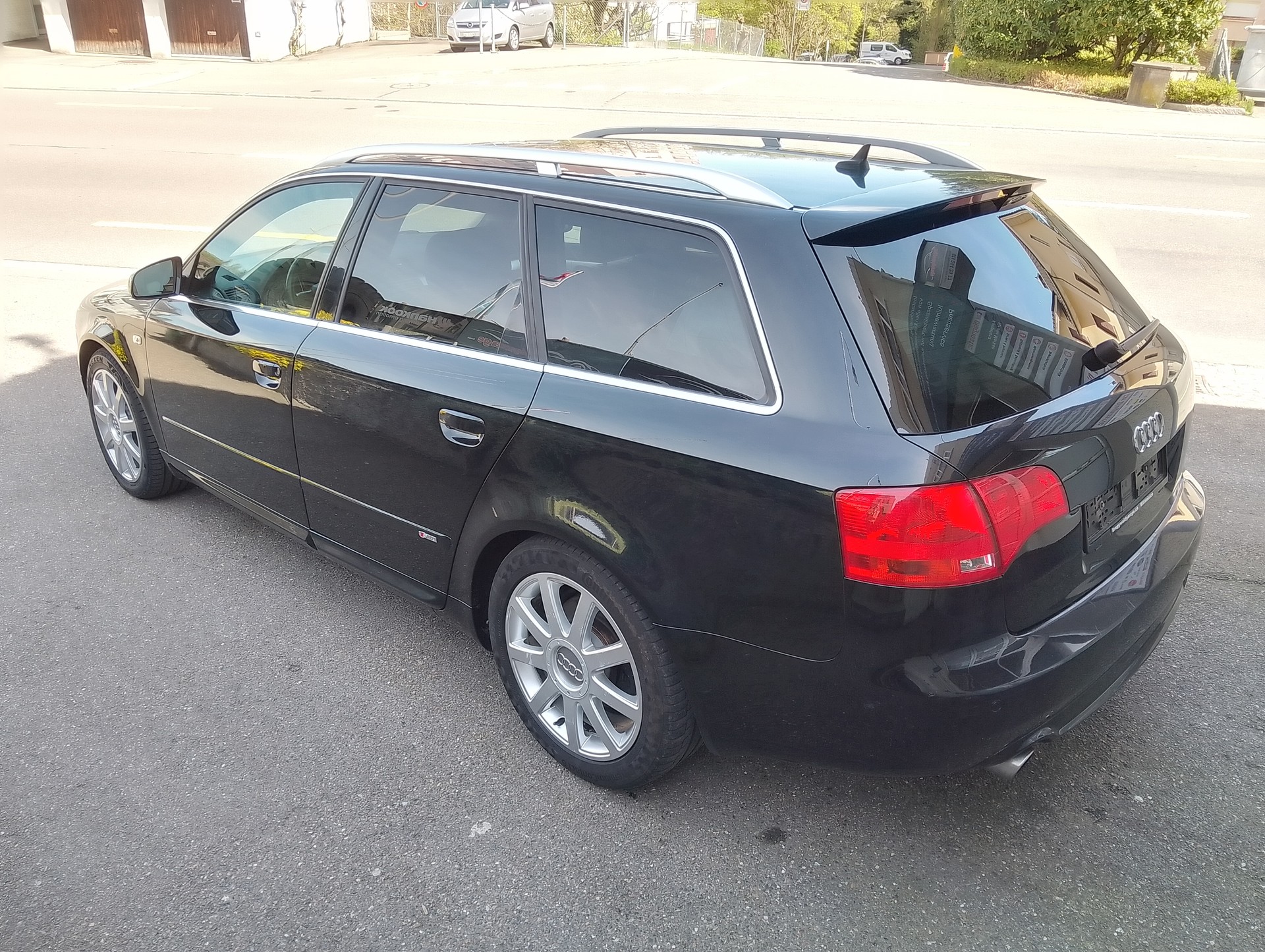 AUDI A4 Avant 3.2 FSI quattro-image-10
