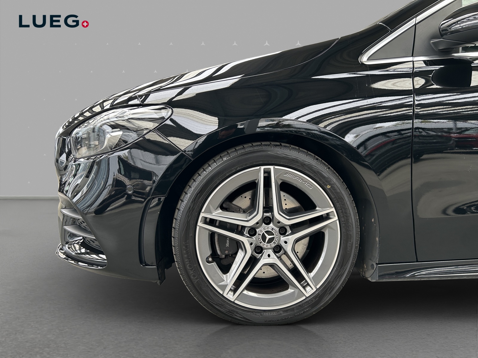 MERCEDES-BENZ B 220 d 4Matic AMG Line 8G-DCT-image-6