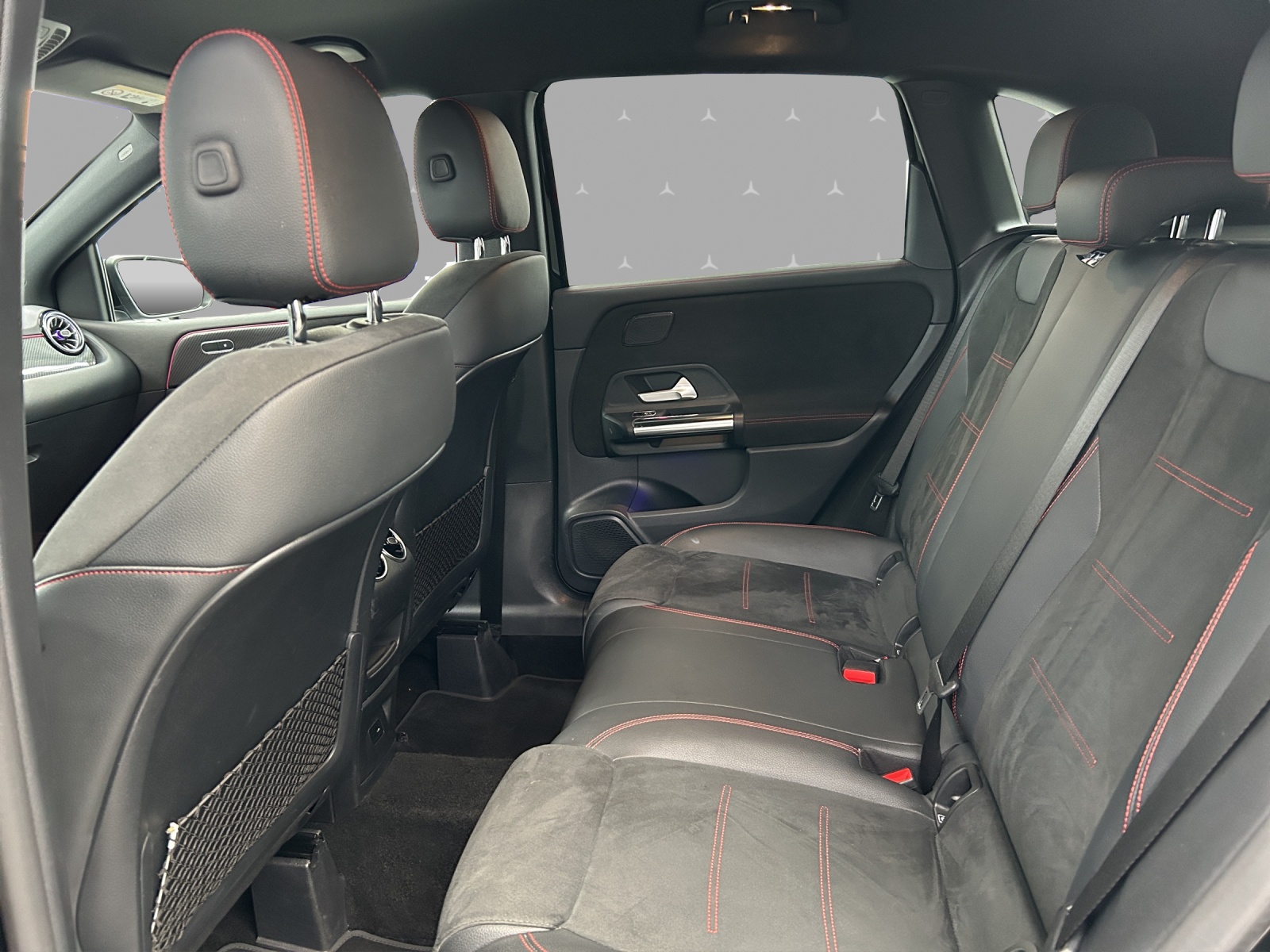 MERCEDES-BENZ B 220 d 4Matic AMG Line 8G-DCT-image-13