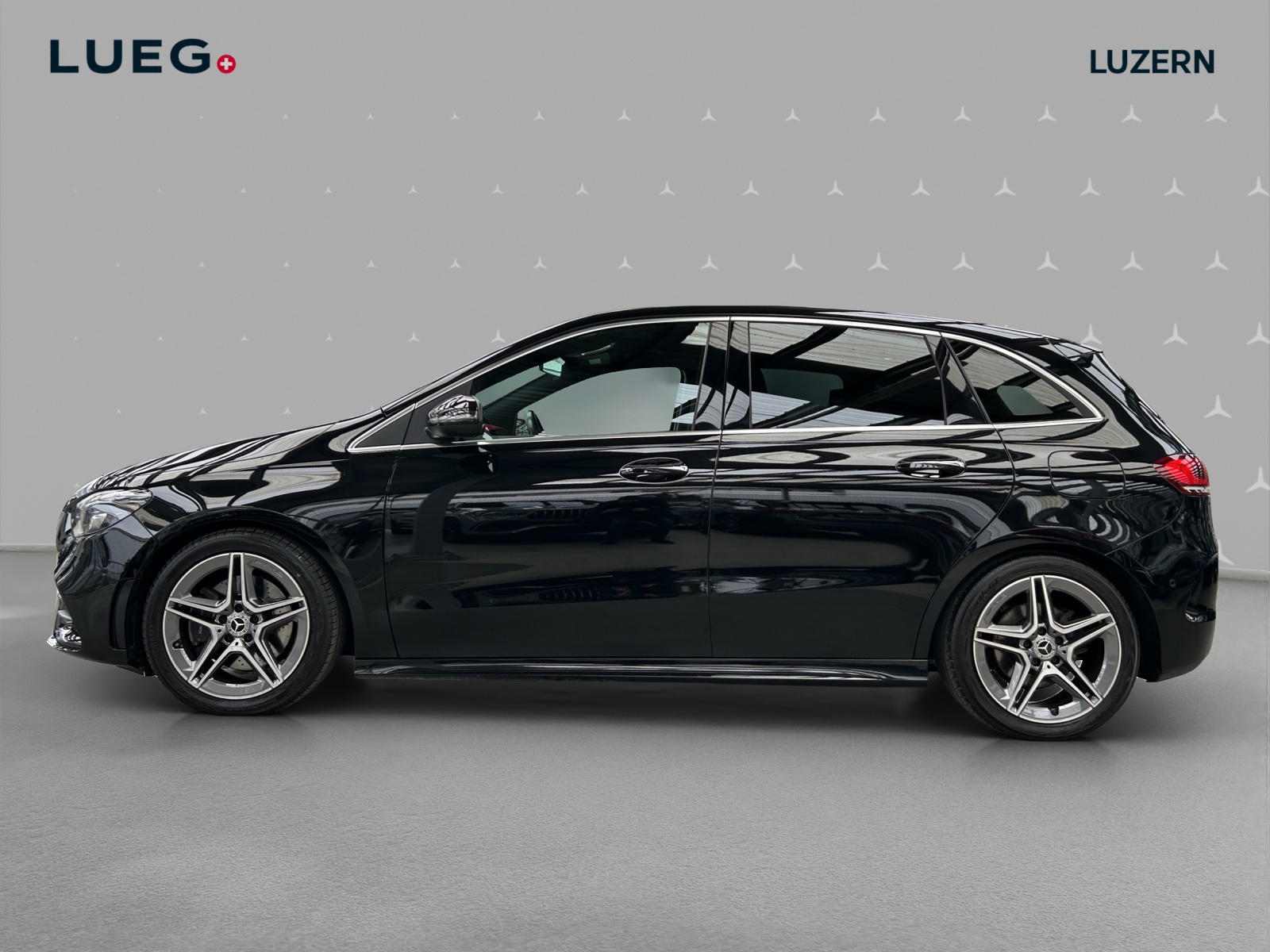 MERCEDES-BENZ B 220 d 4Matic AMG Line 8G-DCT-image-1