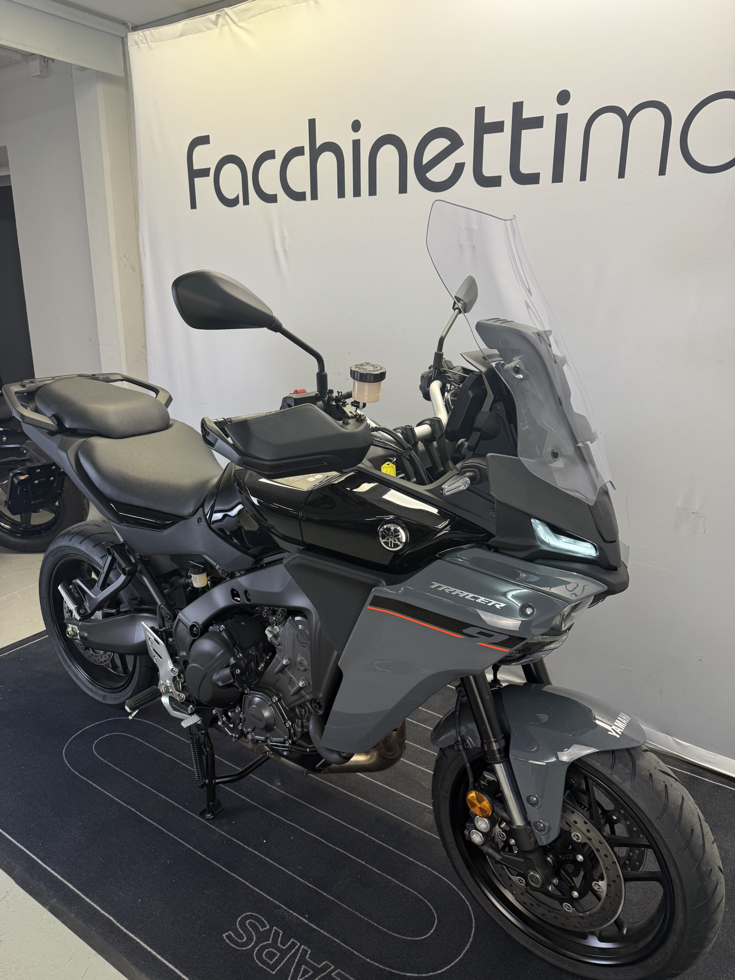 YAMAHA Tracer 9-showroom-element-1