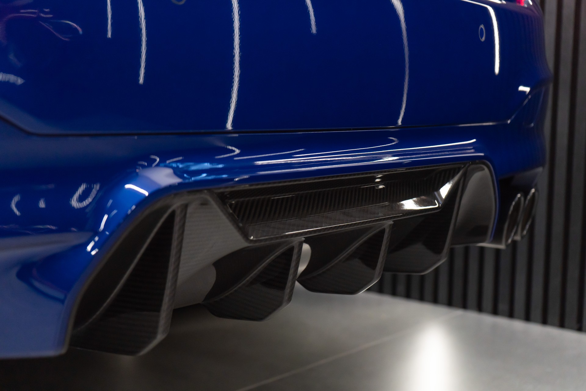 BMW M5 xDrive Drivelogic / V8 / 600PS / MARINA BAY BLUE / M-PERFORMANCE EXTERIEUR / 21" AVERSUS-image-27